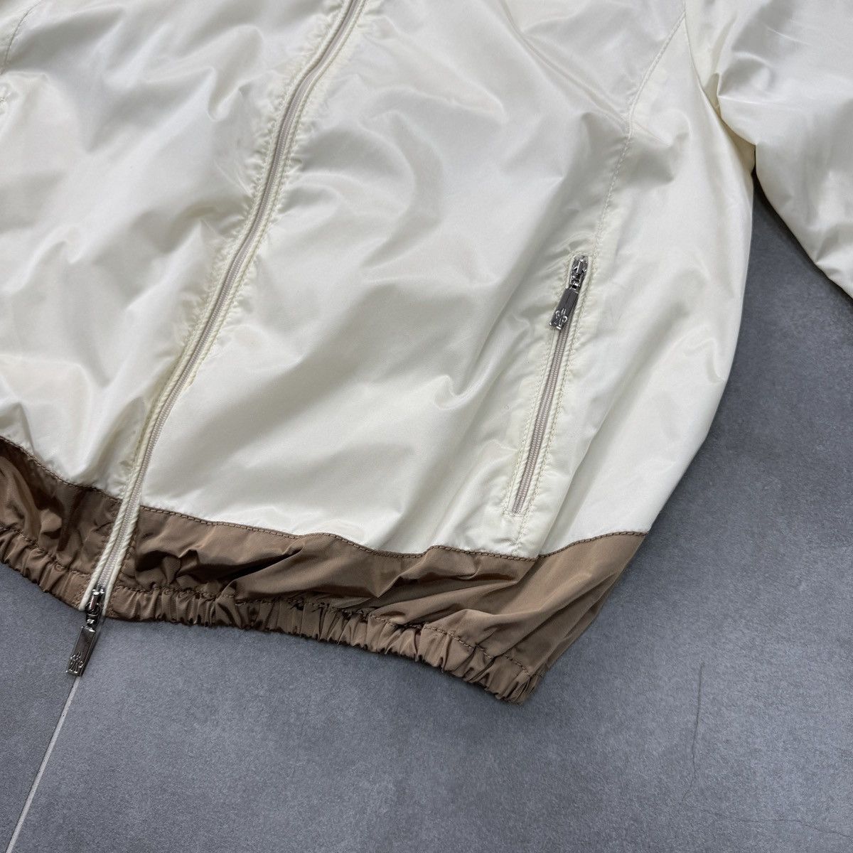 Moncler Authentic Moncler Piren Women Jacket Size 0 (S) Size S / US 4 / IT 40 - 6 Thumbnail