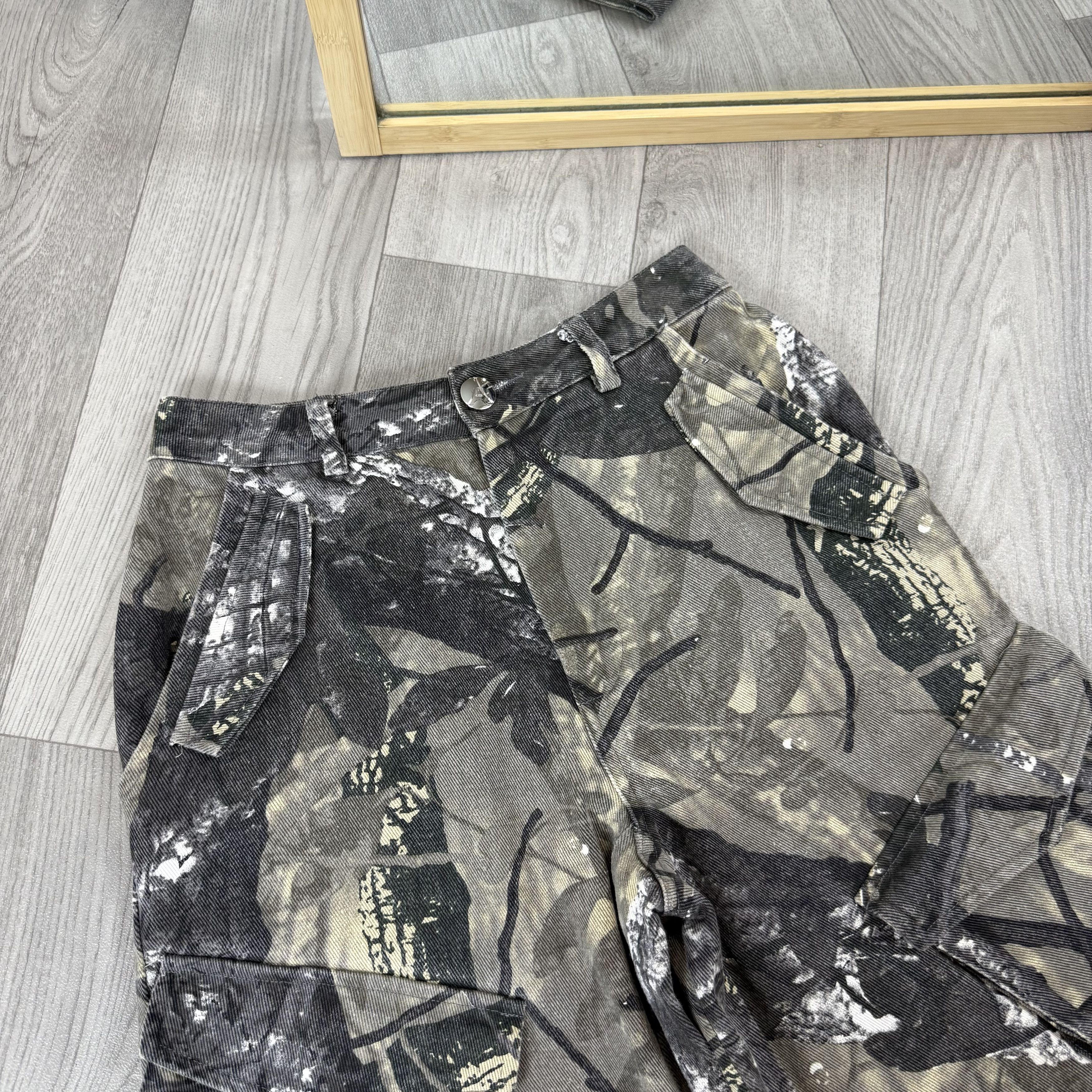 Maniere De Vior Maniere De Voir Camouflage Real Tree Multipocket Cargo Pants Size 24" / US 00 / IT 34 - 12 Thumbnail