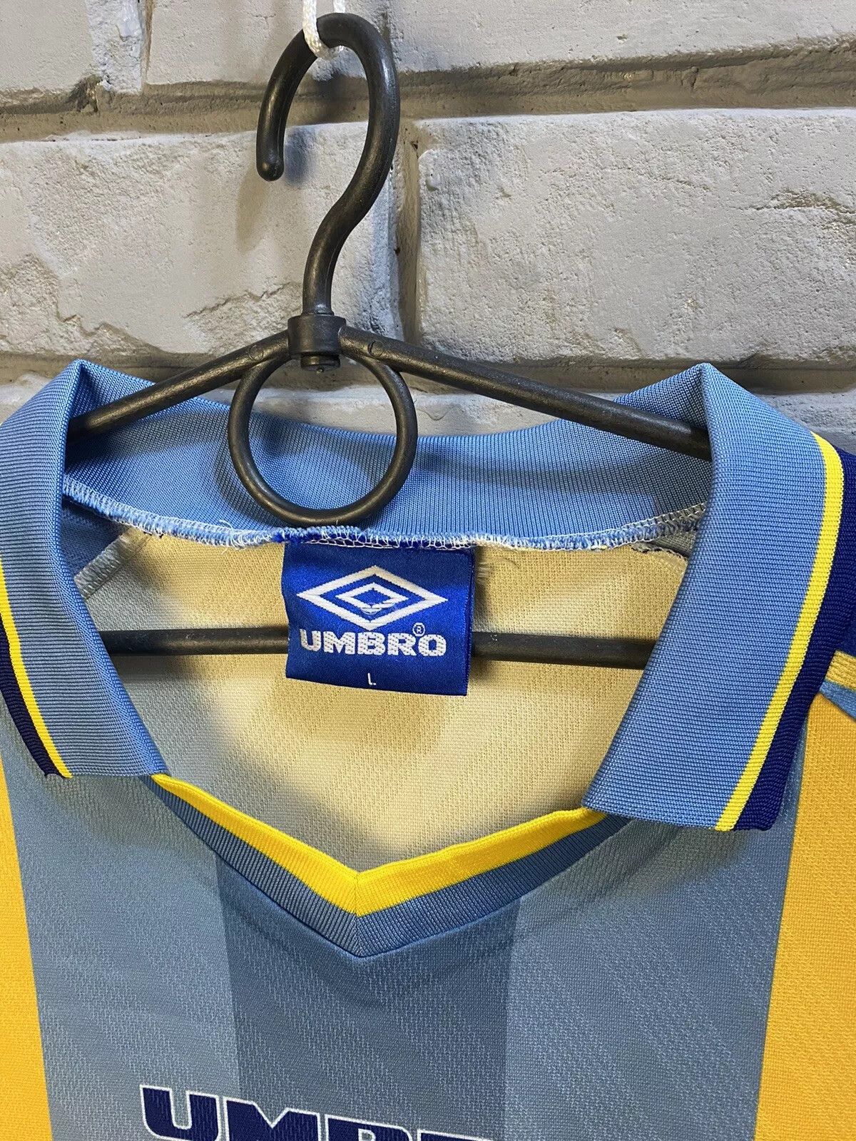 Umbro Umbro Vintage CHELSEA 96/97 AWAY FOOTBALL SHIRT Size US L / EU 52-54 / 3 - 5 Thumbnail