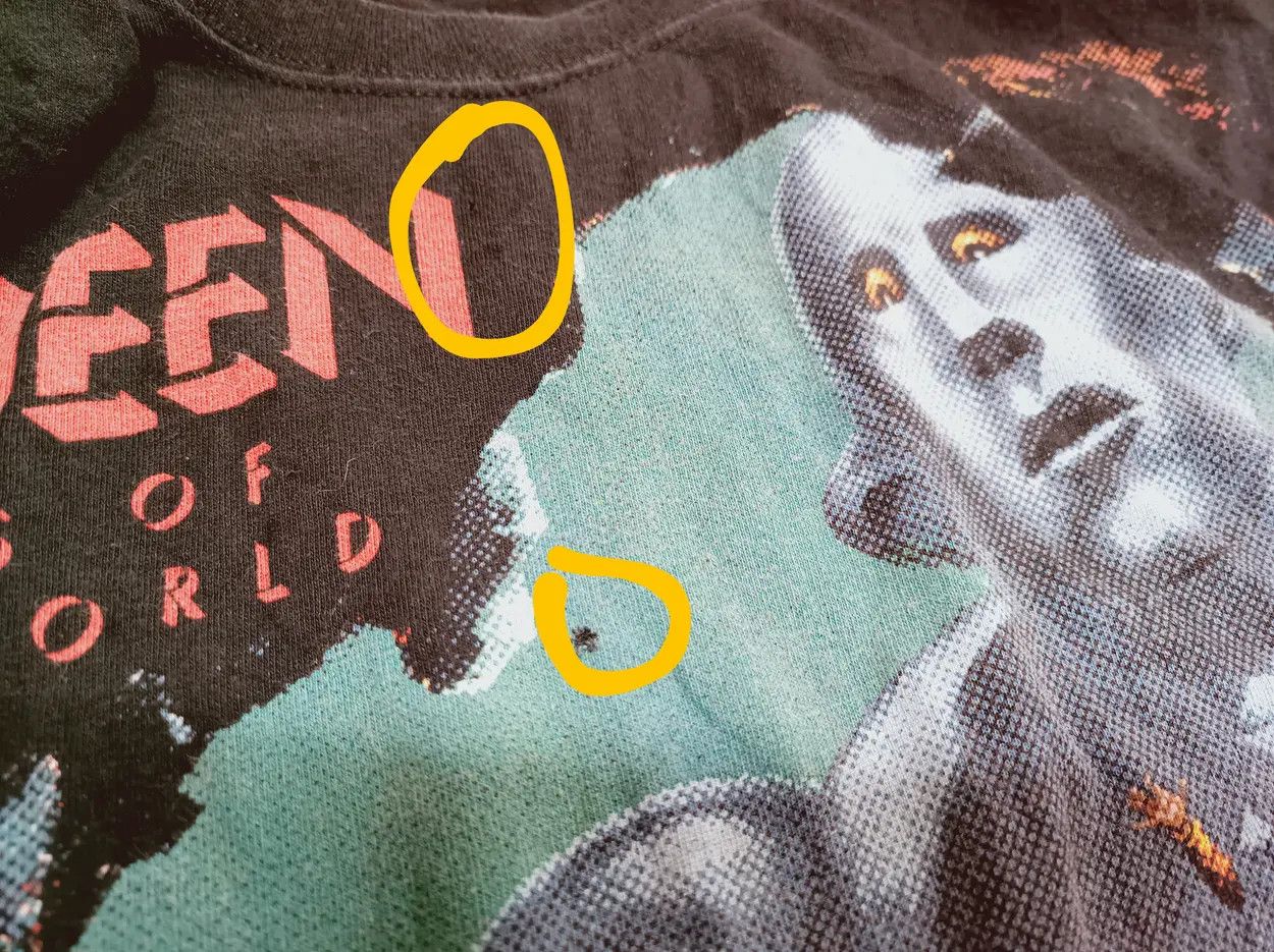 Band Tees Y2k QUEEN NEW OF THE WORLD CONCERT. Size US L / EU 52-54 / 3 - 4 Thumbnail
