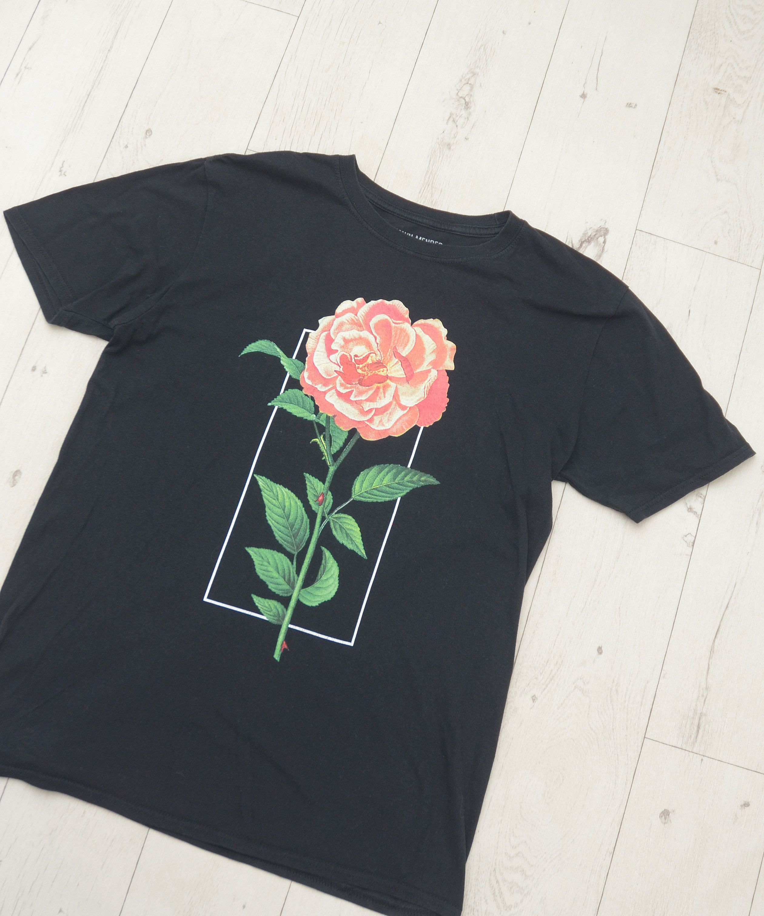 Band Tees Shawn Mendes 2019 tour band t shirt Pop Folk Unisex Size US L / EU 52-54 / 3 - 4 Thumbnail