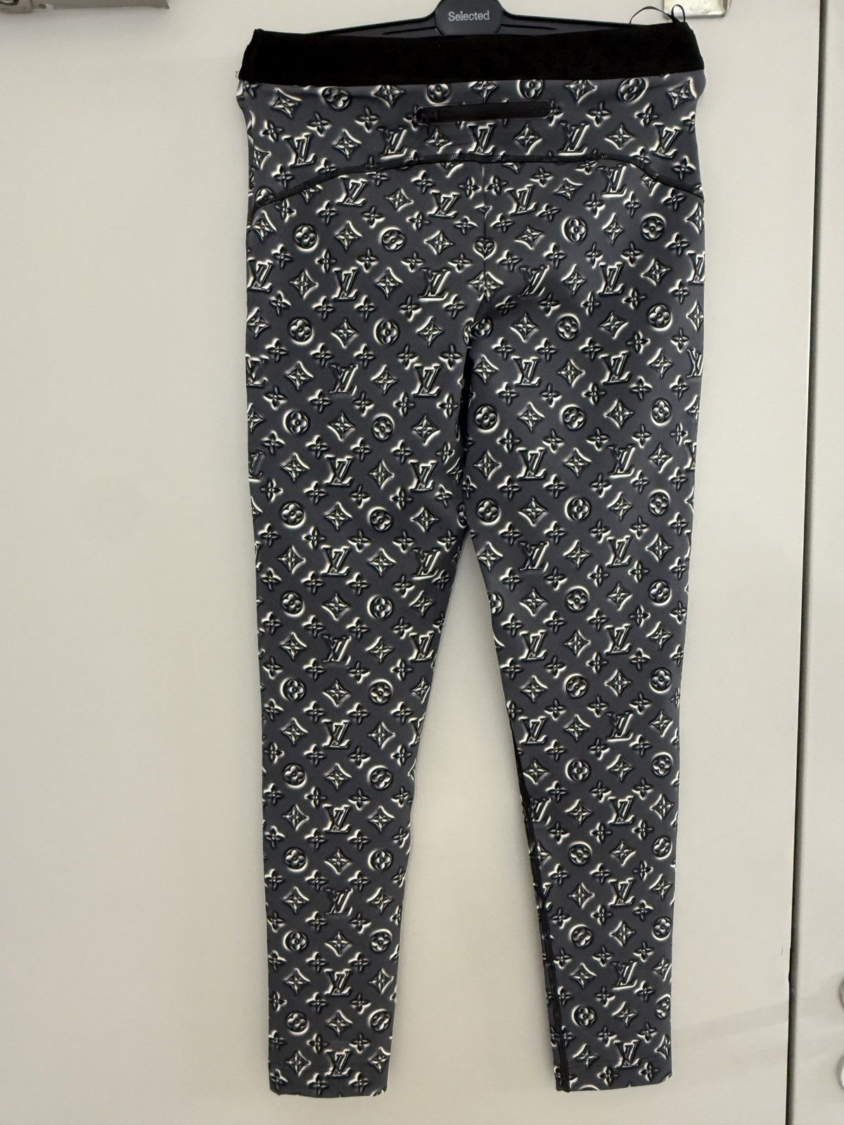 Louis Vuitton Louis Vuitton Monogram Leggings Elastic Polyamide NP1650$ Size 26" / US 2 / IT 38 - 5 Thumbnail