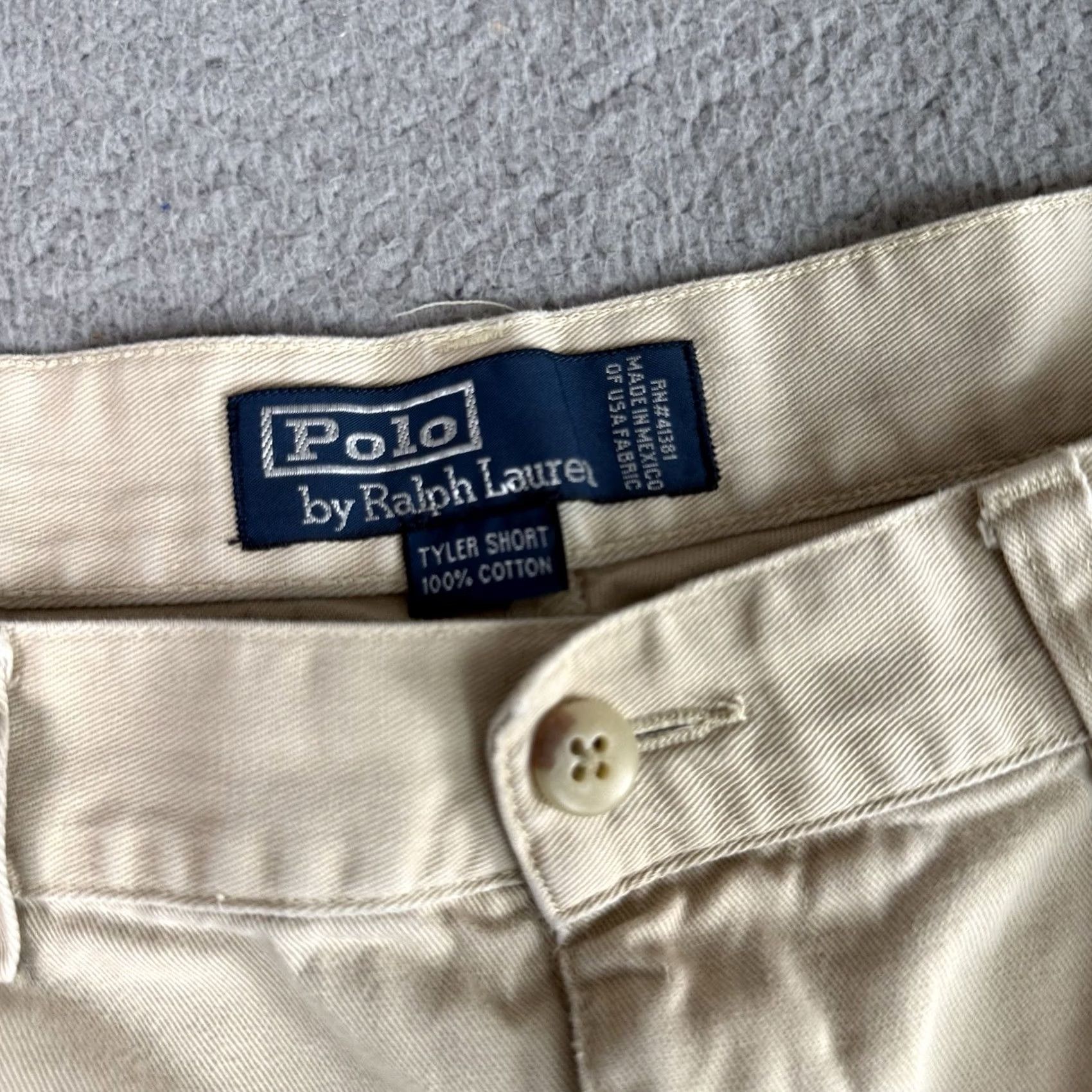 Polo Ralph Lauren VINTAGE Polo Ralph Lauren Tyler Shorts Mens Beige Chino Pleated 90s Preppy Khaki Baggy Casual Knit? Size US S / EU 44-46 / 1 - 2 Thumbnail