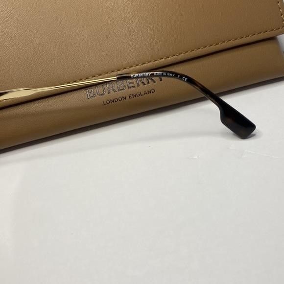 Burberry BURBERRY BE4324 B 4324 ISABELLA Square Brown Sunglasses","de Size ONE SIZE - 7 Thumbnail