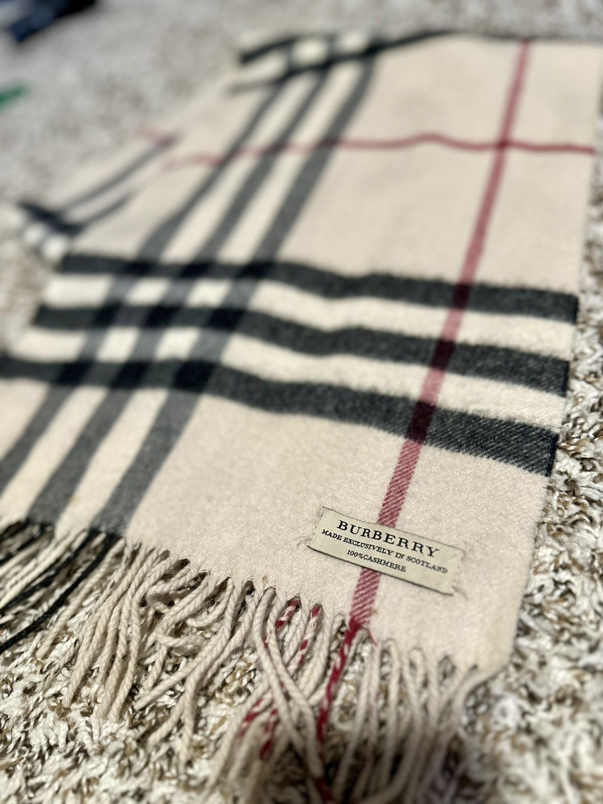 Burberry Authentic Burberry Check Cashmere Scarf Size ONE SIZE - 2 Thumbnail