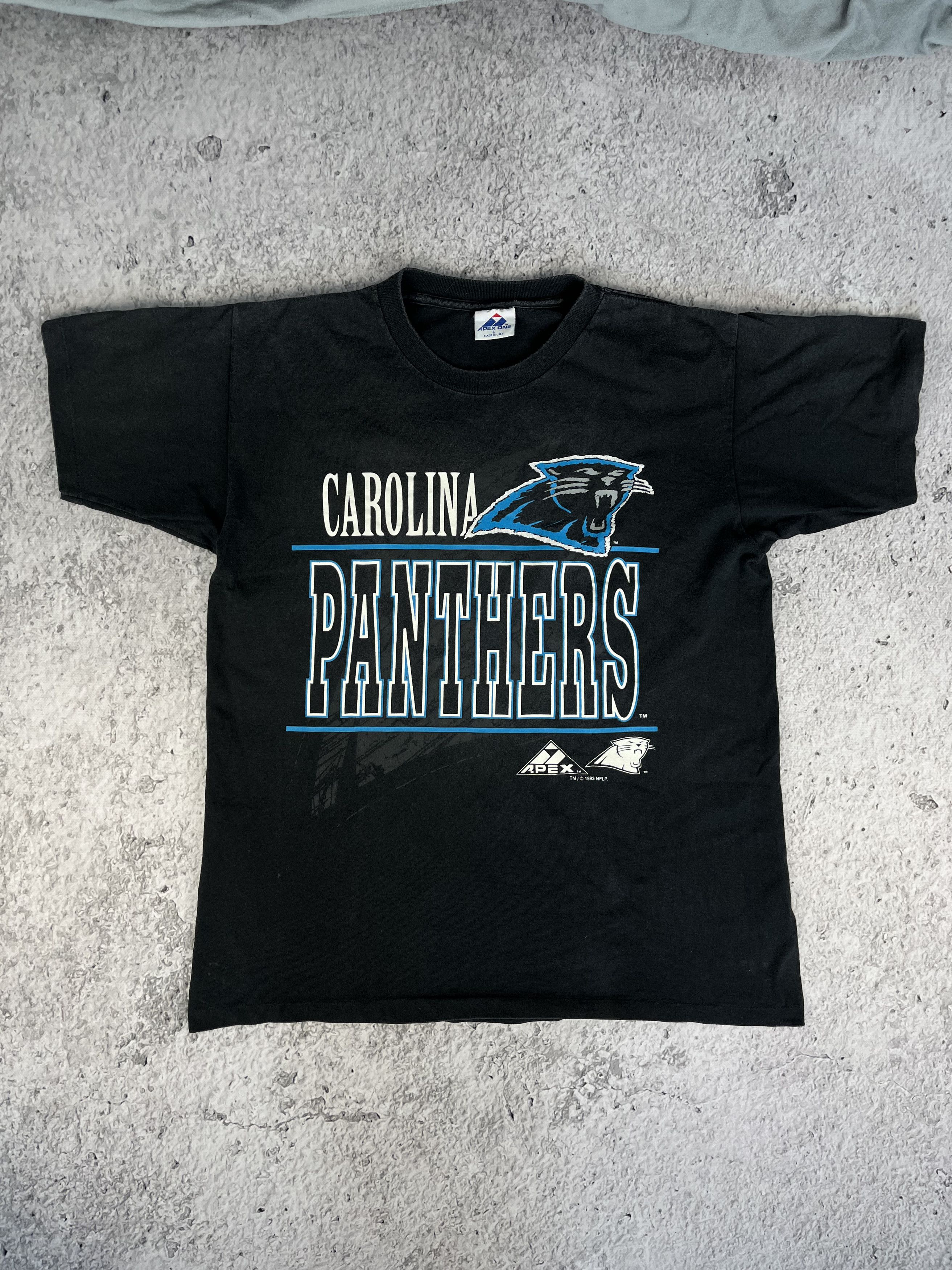NFL × Vintage Vintage Made in USA 1993 Carolina Panthers NFL Logo T-shirt Size US L / EU 52-54 / 3 - 1 Thumbnail