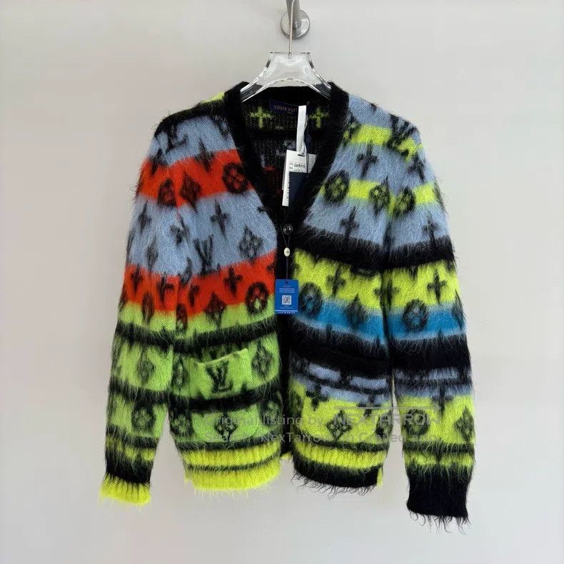 Louis Vuitton Louis Vuitton Mohair Knitted Cardigan sweater Size US S / EU 44-46 / 1 - 1 Thumbnail