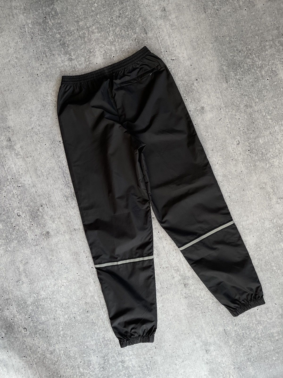 Nike × Vintage Vintage Nike Black Lightweight Sports Pants, Polyester S Size US 30 / EU 46 - 12 Thumbnail