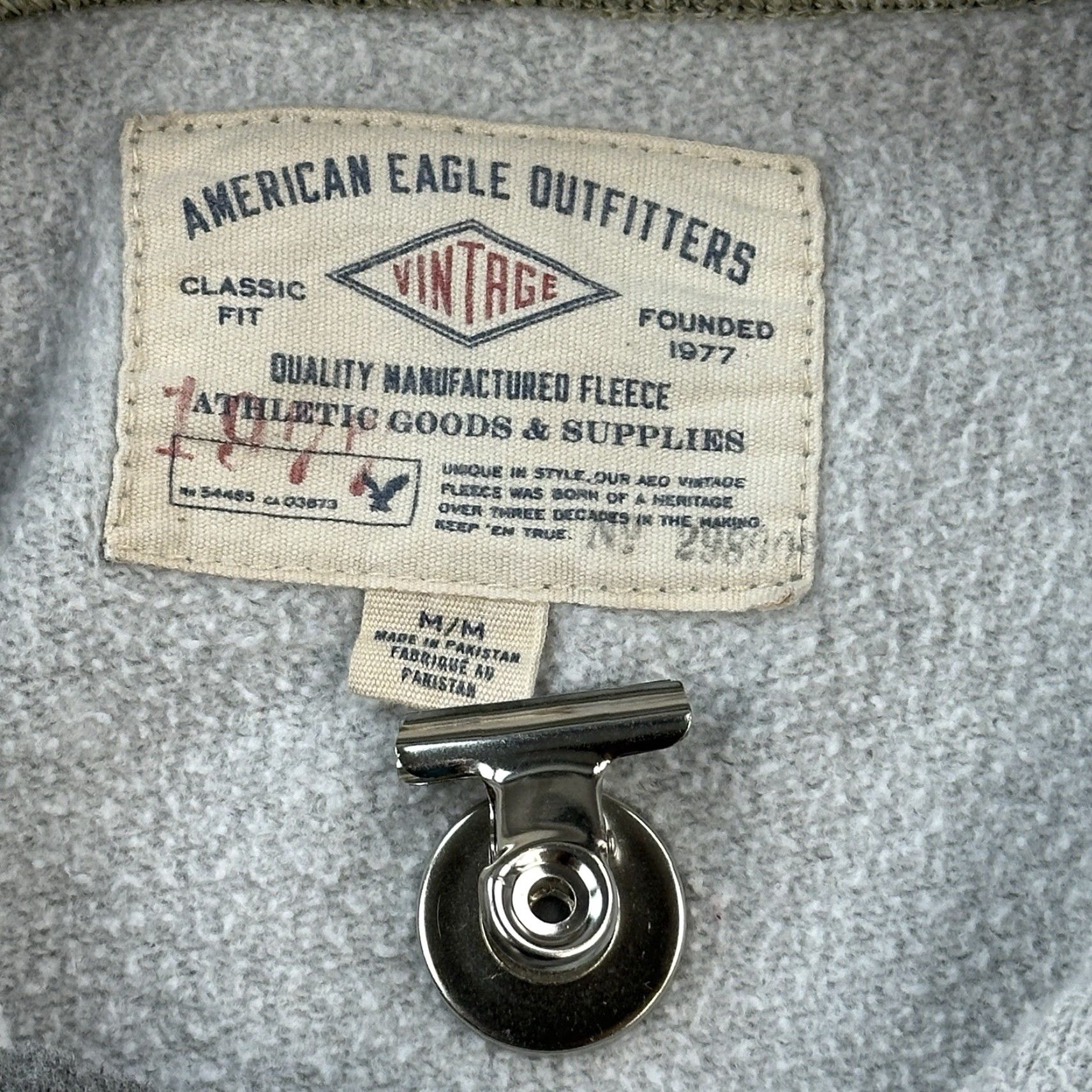 American Eagle Outfitters VINTAGE American Eagle Hoodie Mens Medium Gray Classic Fit Fleece Pullover Size US M / EU 48-50 / 2 - 5 Thumbnail