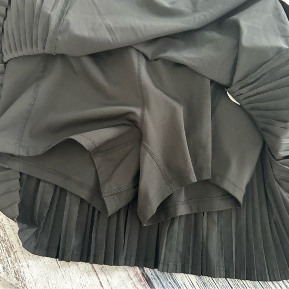 Athleta Athleta Women’s Backspin Tennis Skirt Skort Pleated Black Size 28" / US 6 / IT 42 - 6 Thumbnail
