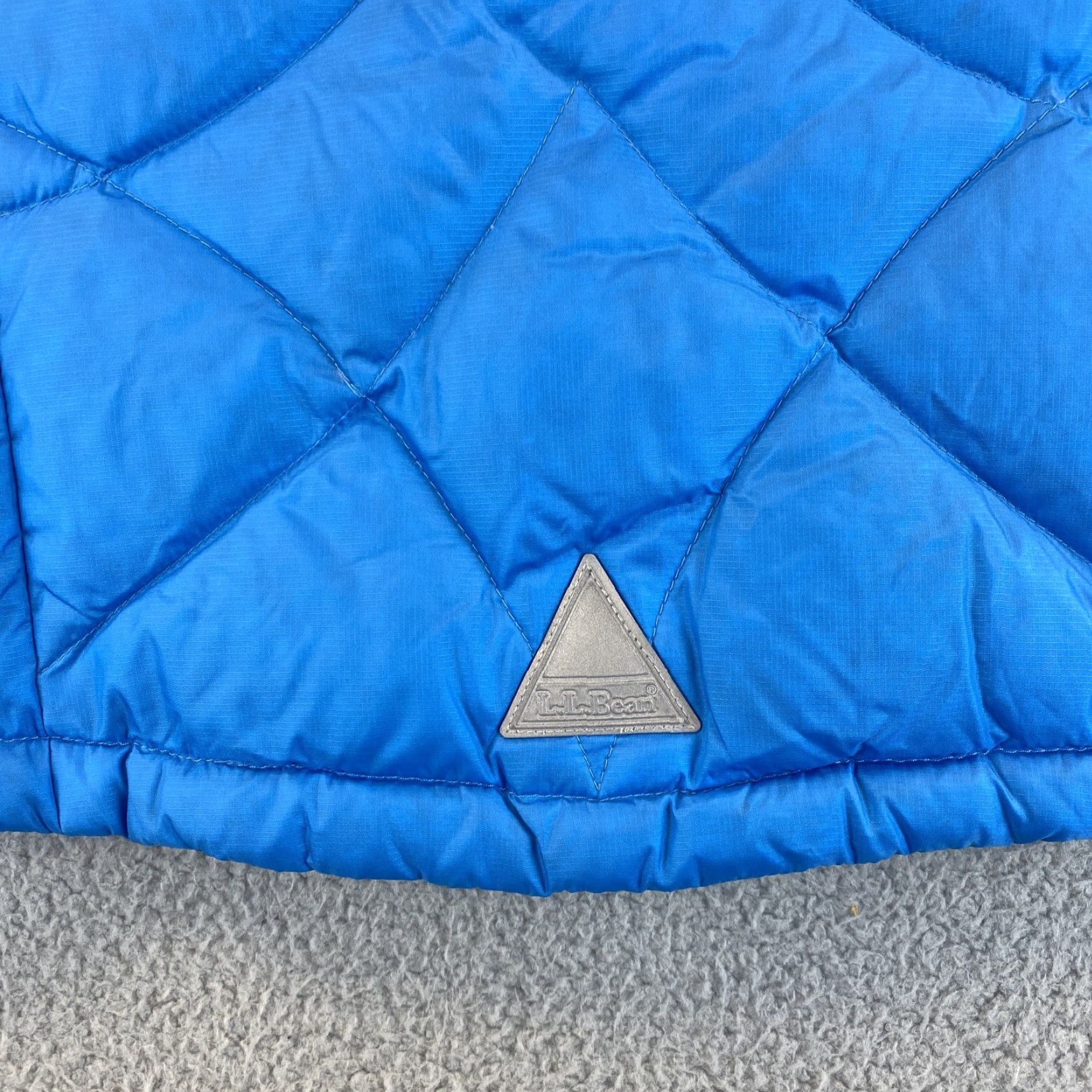 Vintage L.L. Bean Blue Sleeveless Full Zip Polyester Down Vest. M 10-12 Women’s / 50-12 Size M / US 6-8 / IT 42-44 - 8 Thumbnail