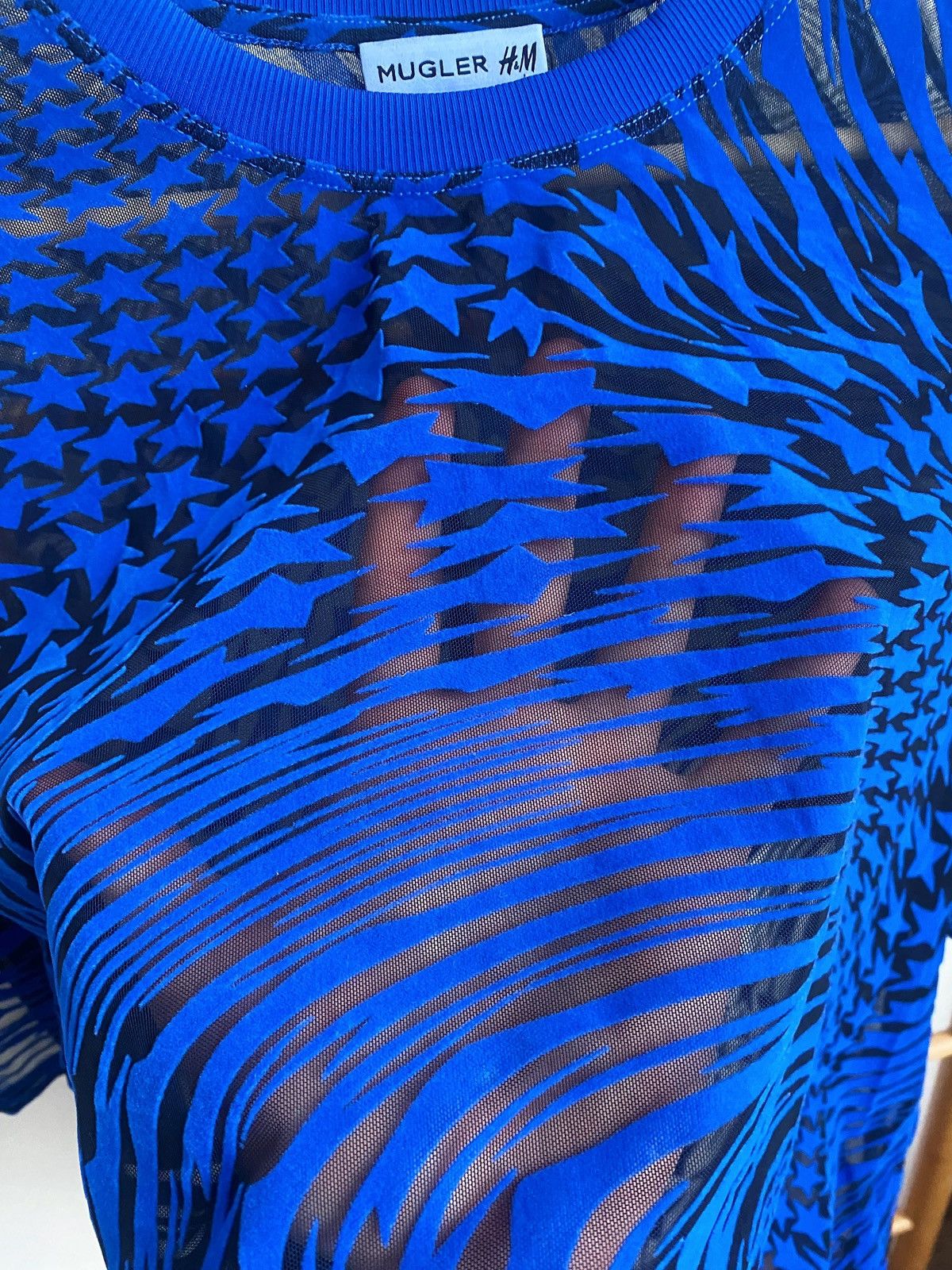 Mugler Mugler x H&M Swirling Star Mesh T-Shirt Size US L / EU 52-54 / 3 - 11 Thumbnail