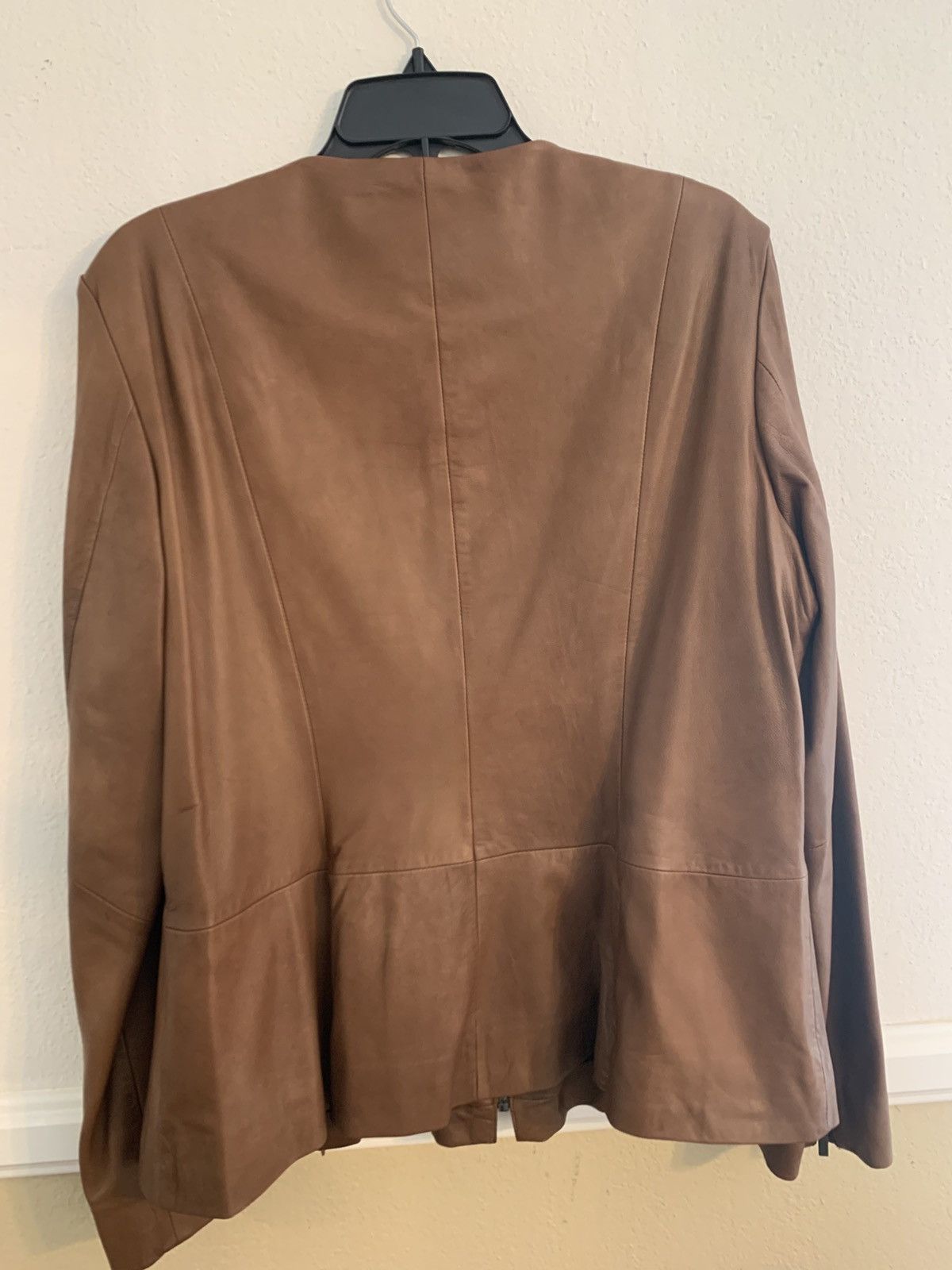 Neiman Marcus Neiman Marcus Leather Jacket Size XL / US 12-14 / IT 48-50 - 2 Thumbnail