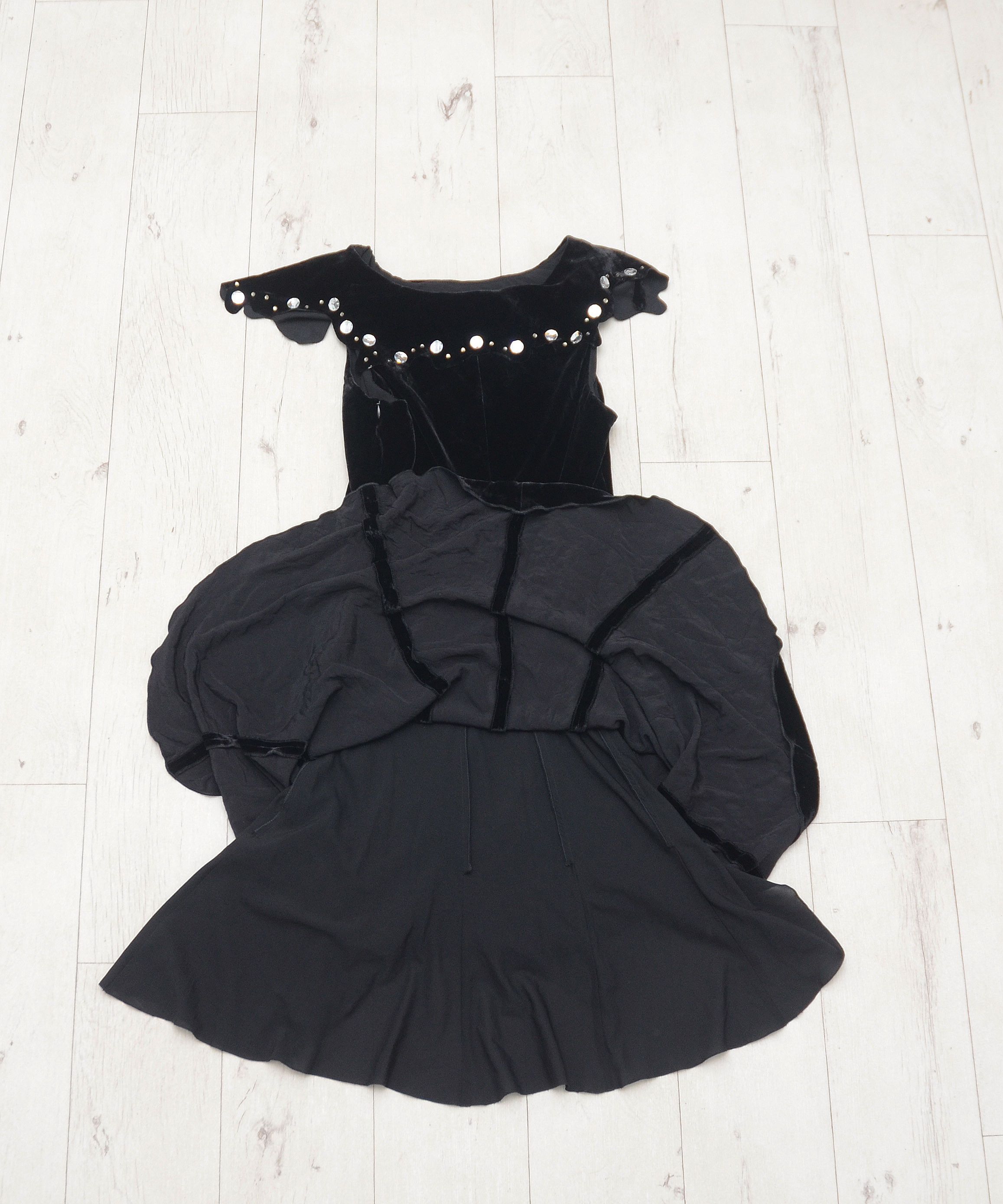 Armani Luxury Emporio Armani Elite Black Velvet Dress Crystal Size S / US 4 / IT 40 - 16 Thumbnail