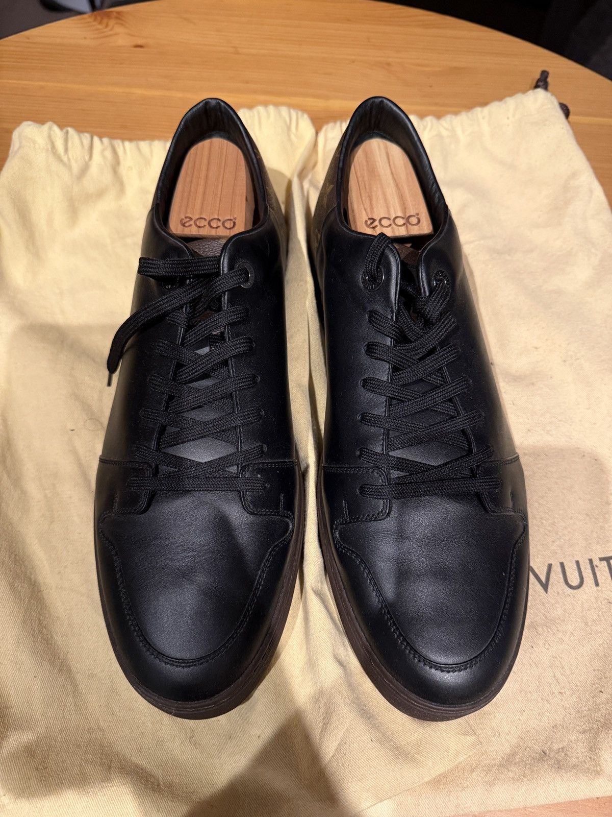 Louis Vuitton Louis Vuitton Sneakers Size US 11.5 / EU 44-45 - 2 Thumbnail