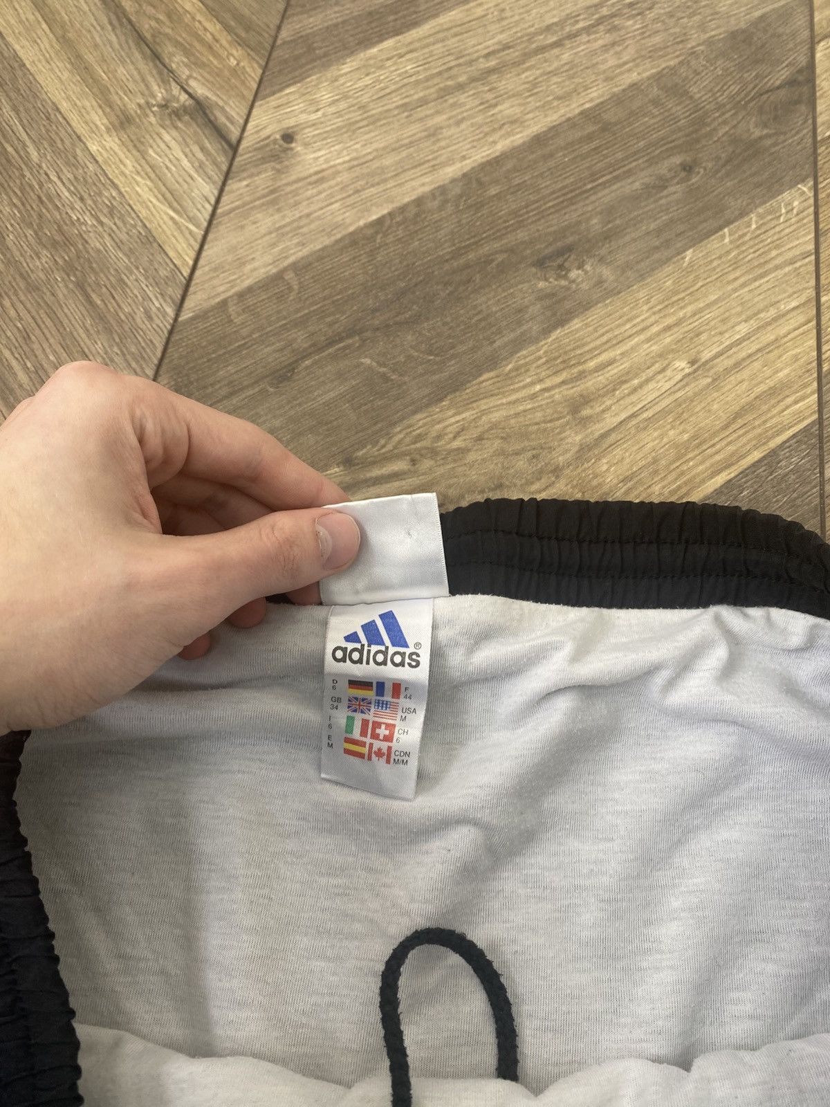 Adidas × Designer × Vintage Vintage Adidas 90s style shorts Size US 31 - 8 Thumbnail