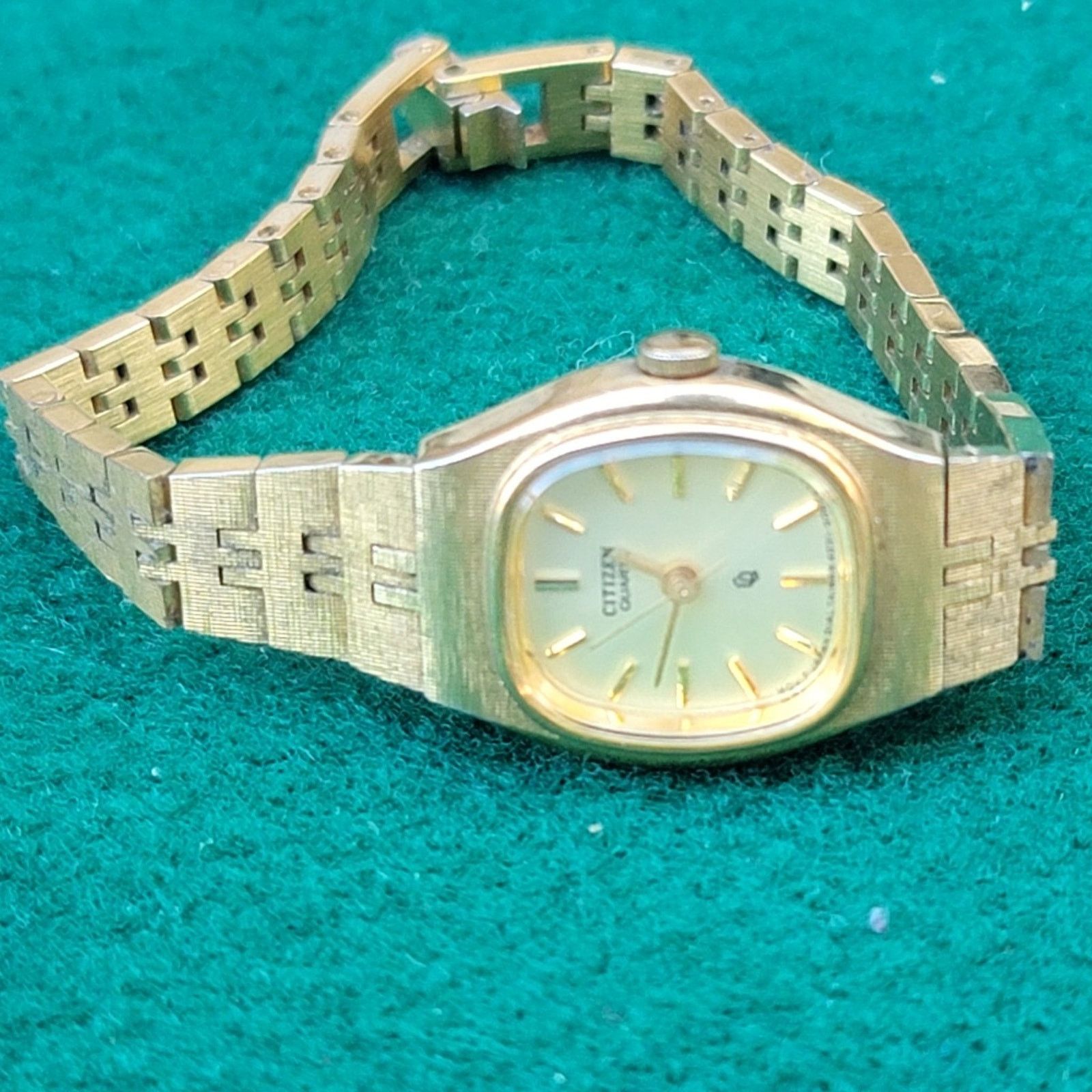 Citizen Vtg Citizen Gold Tone Watch Size ONE SIZE - 4 Thumbnail