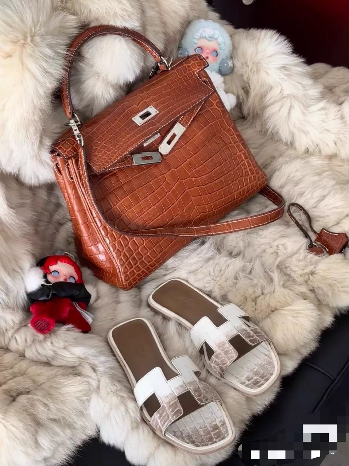 Hermes Hermes Women's Himalayan Crocodile H Slipper Size 37.5 Size US 7 / IT 37 - 9 Thumbnail