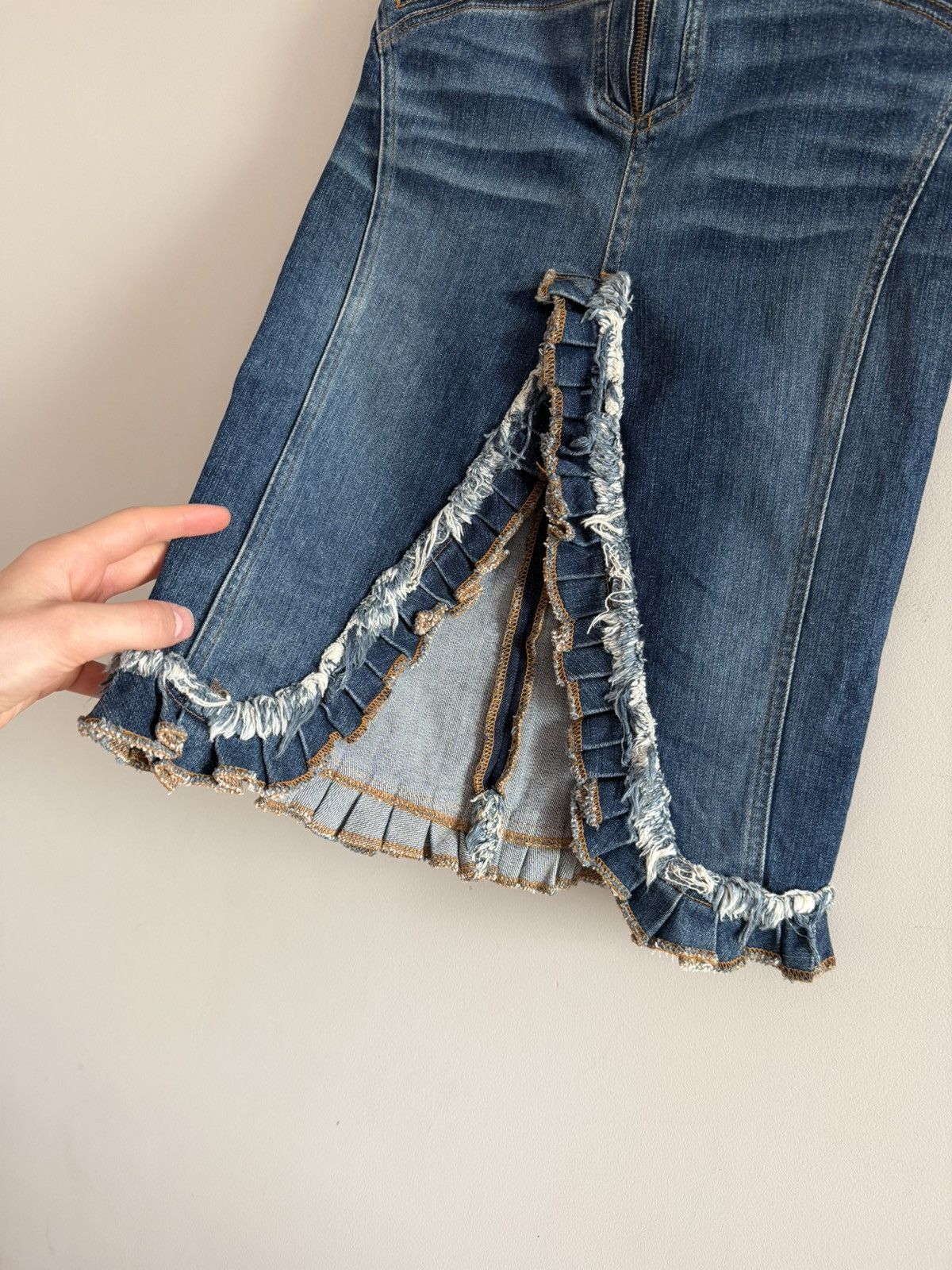 Just Cavalli Roberto Cavalli Distressed Denim Midi Skirt Size 27" / US 4 / IT 40 - 4 Thumbnail