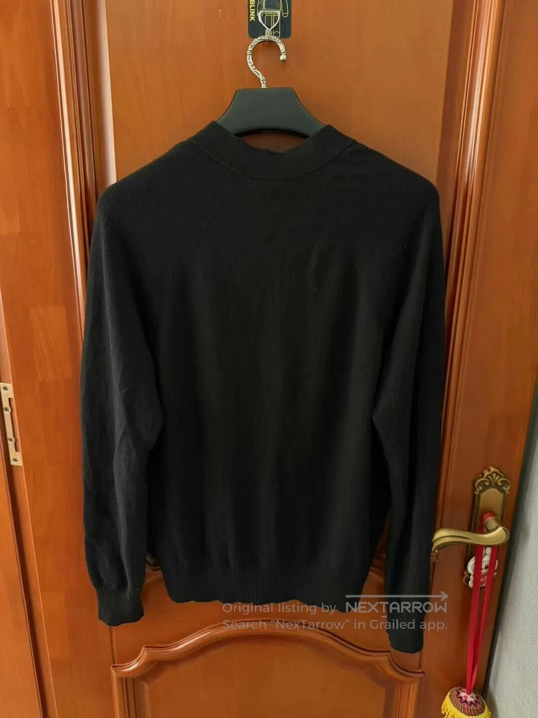 Dior dior black logo cashmere cardigan size large. Size US L / EU 52-54 / 3 - 3 Thumbnail