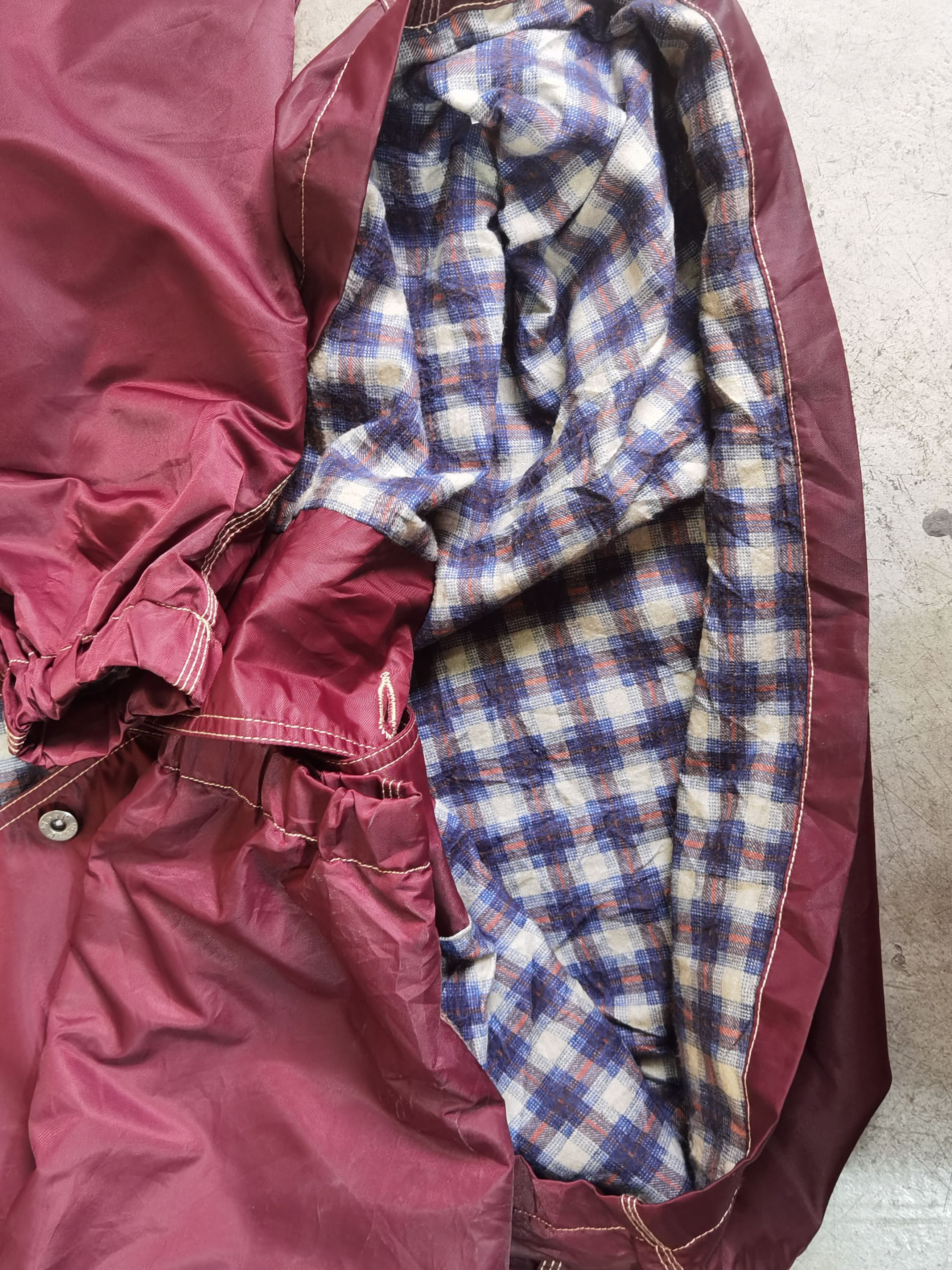 G10 VINTAGE CHECK JEEP COACH JACKET MAROON