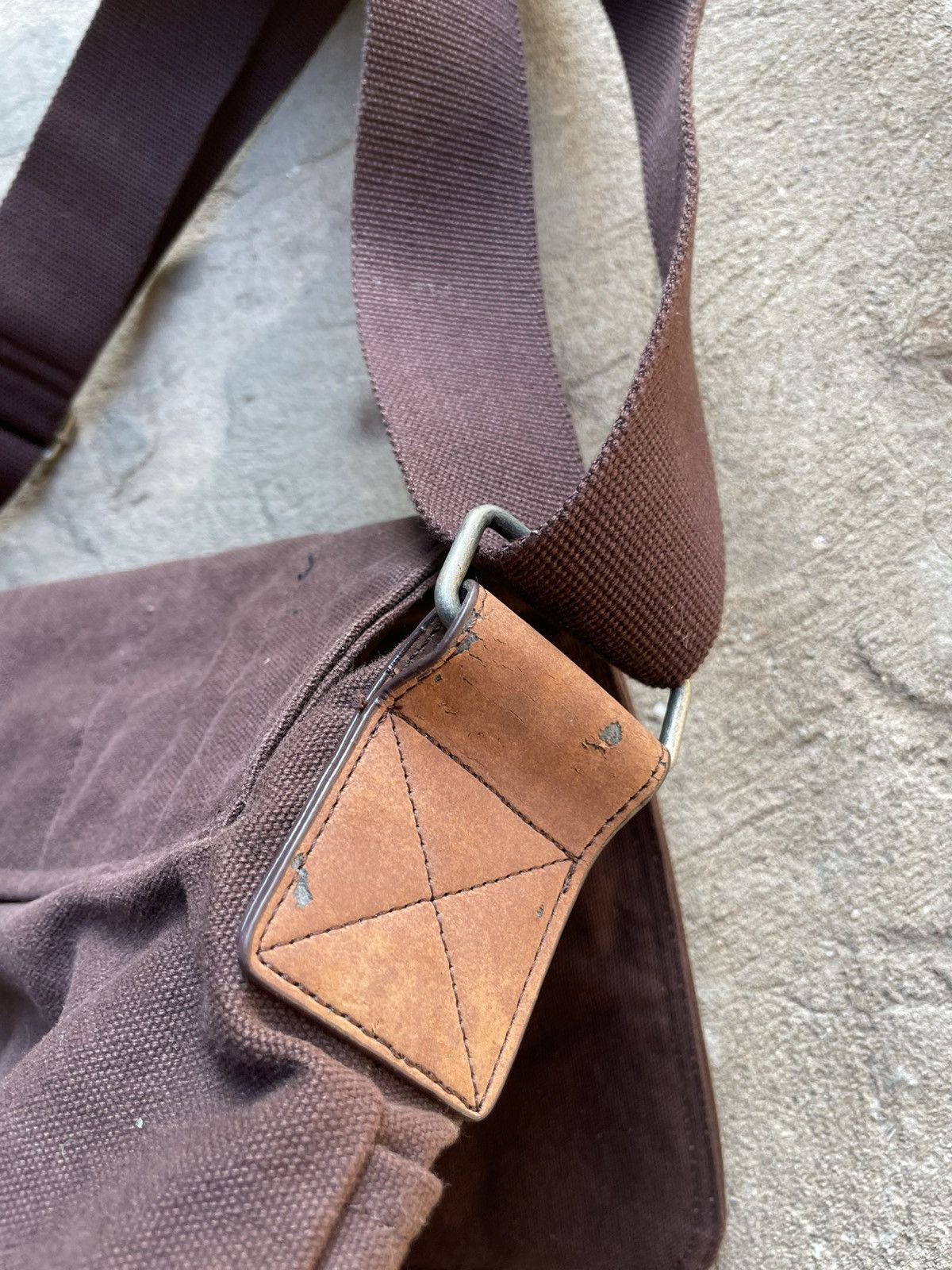 Puma × Vintage Vintage Puma Brown Y2K Crossbody Messenger Bag Size ONE SIZE - 9 Thumbnail