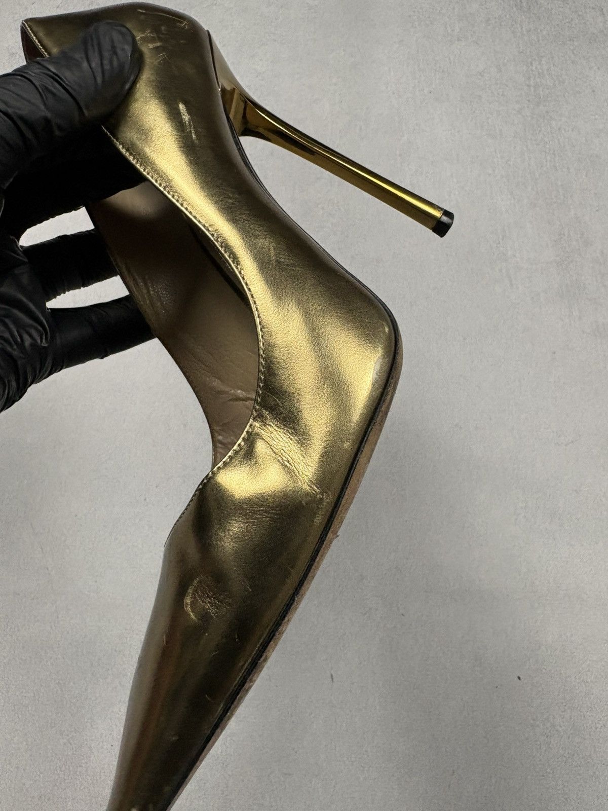 Jimmy Choo Jimmy Choo Gold Metallic Leather Pumps Rare Heels Luxury Size US 8.5 / IT 38.5 - 18 Thumbnail