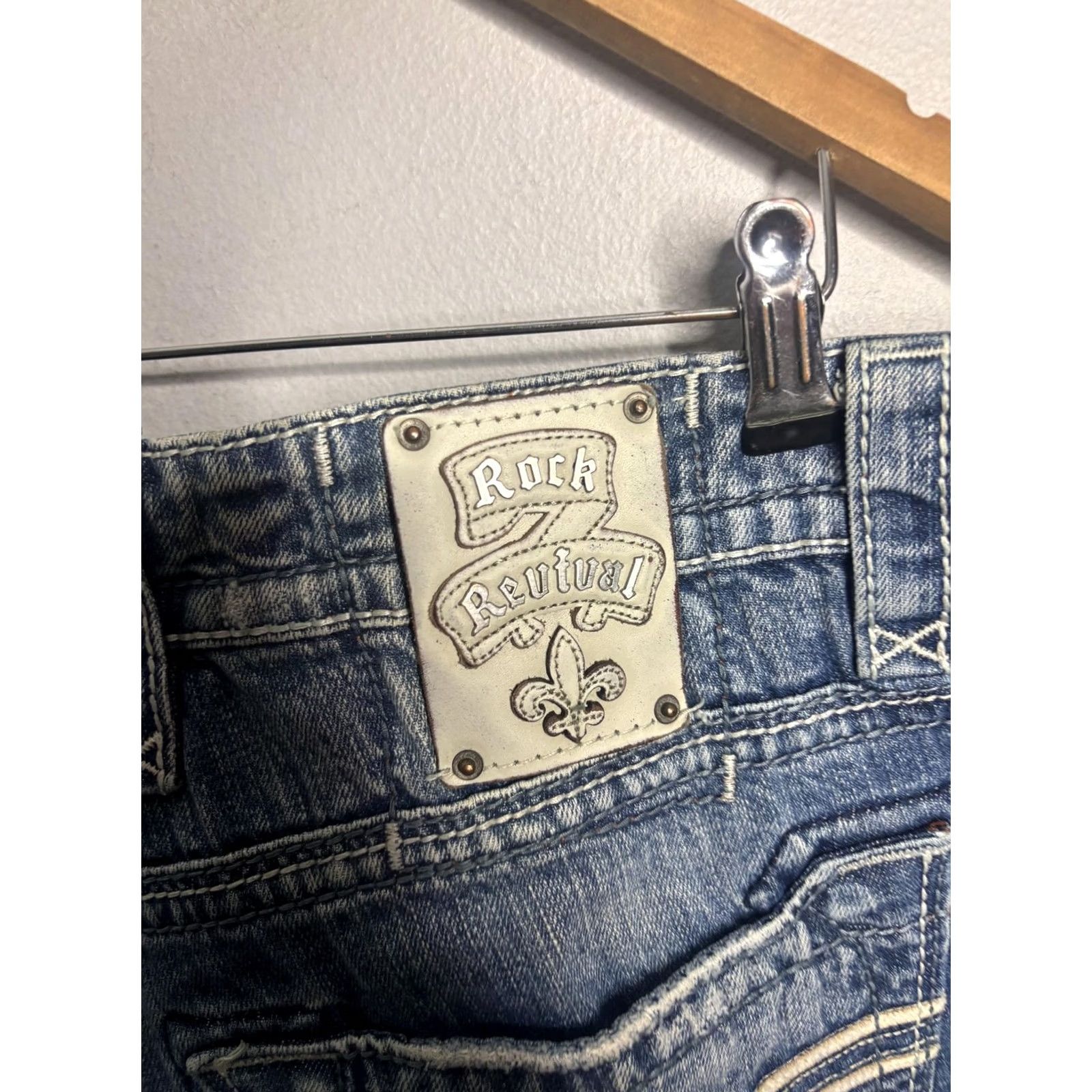 Vintage VINTAGE Rock Revival Barnet Straight Jeans Mens 38 Blue Distressed Pockets Fluer-de-lis Embroidered Back Size US 38 / EU 54 - 3 Thumbnail