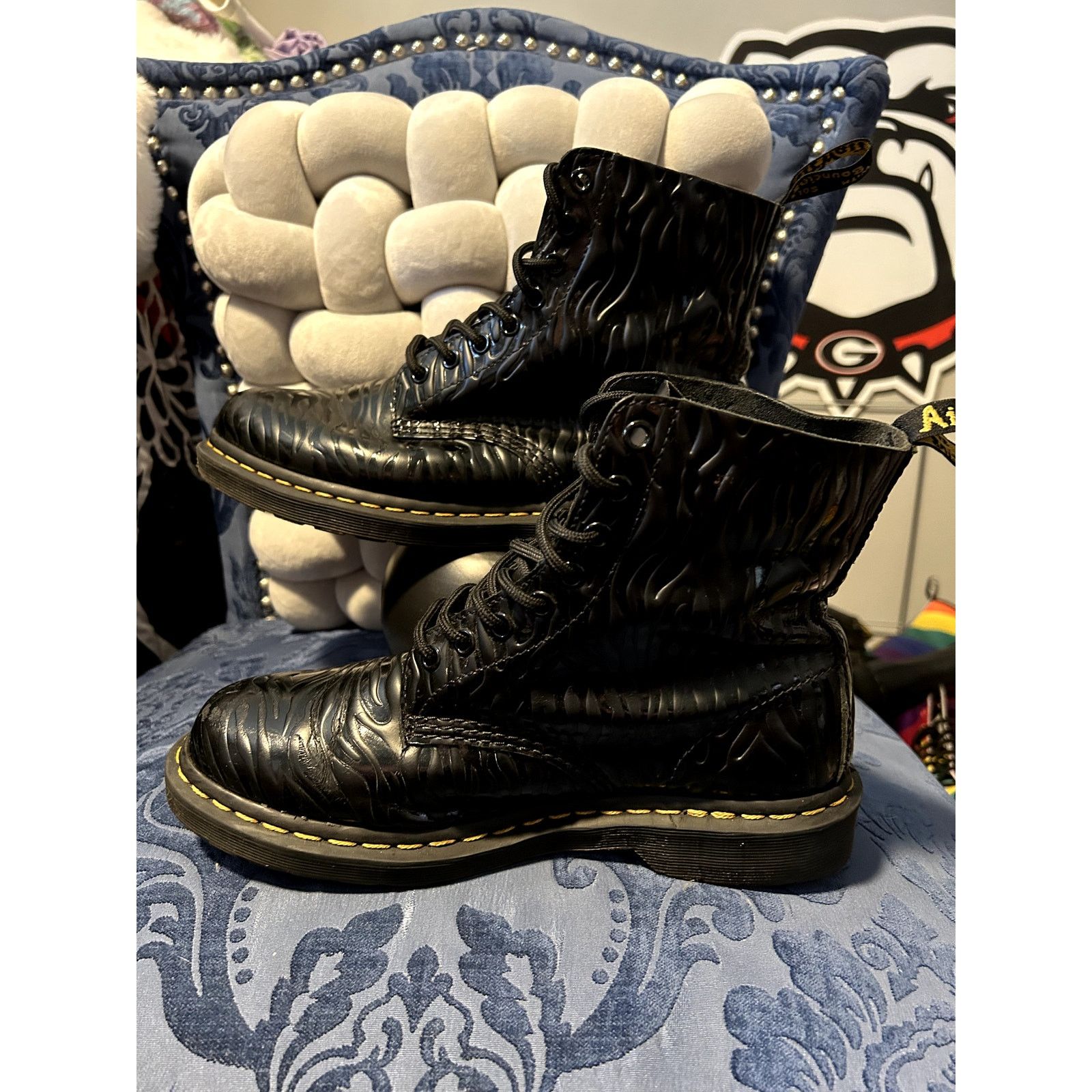 Dr. Martens Dr Martens Black Zebra Embossed Size 8/EU 39 Size US 8 / IT 38 - 2 Thumbnail