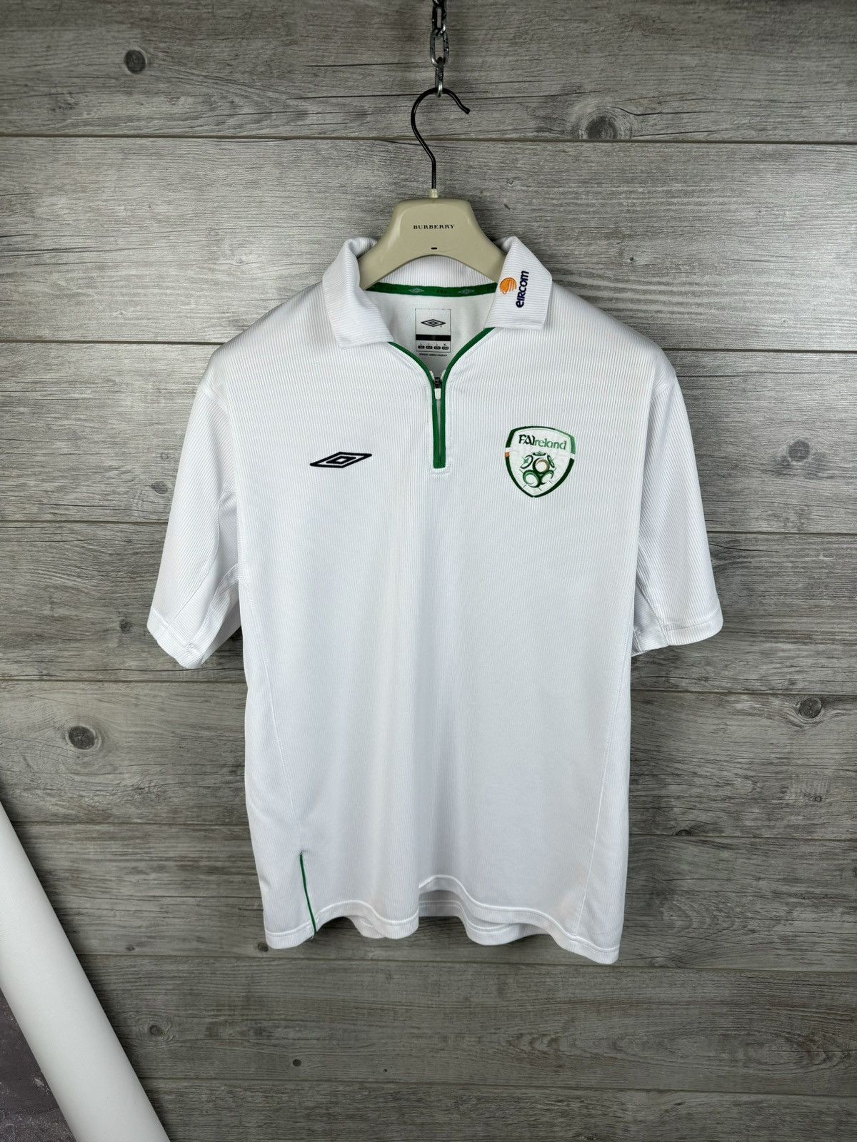 OFFICIAL UMBRO PRODUCT FAlreland SIZE L