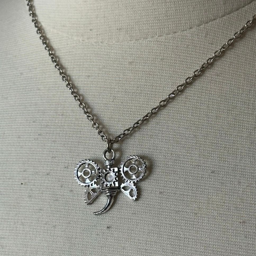 Other steampunk silver butterlfy pendant necklace Size ONE SIZE - 2 Thumbnail
