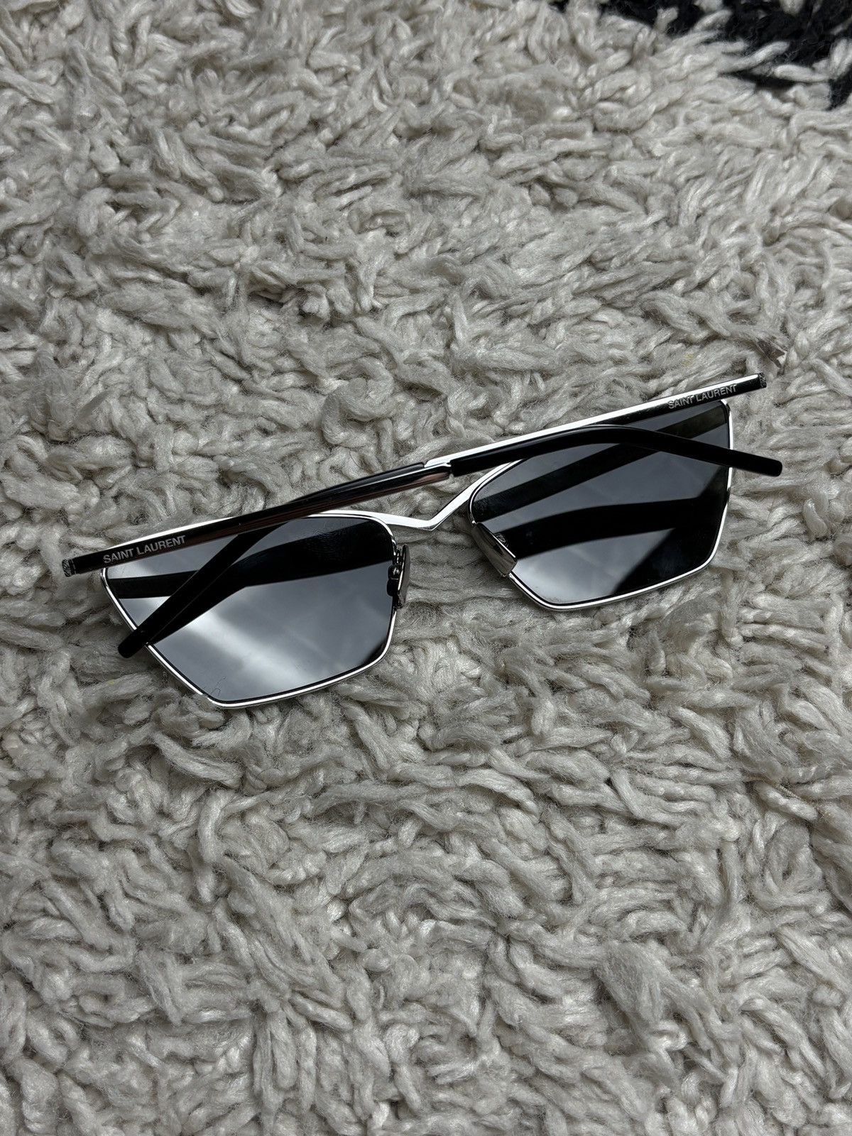Saint Laurent Paris Saint Laurent Paris Cat Eye New Wave Sunglasses Rare Size ONE SIZE - 4 Thumbnail