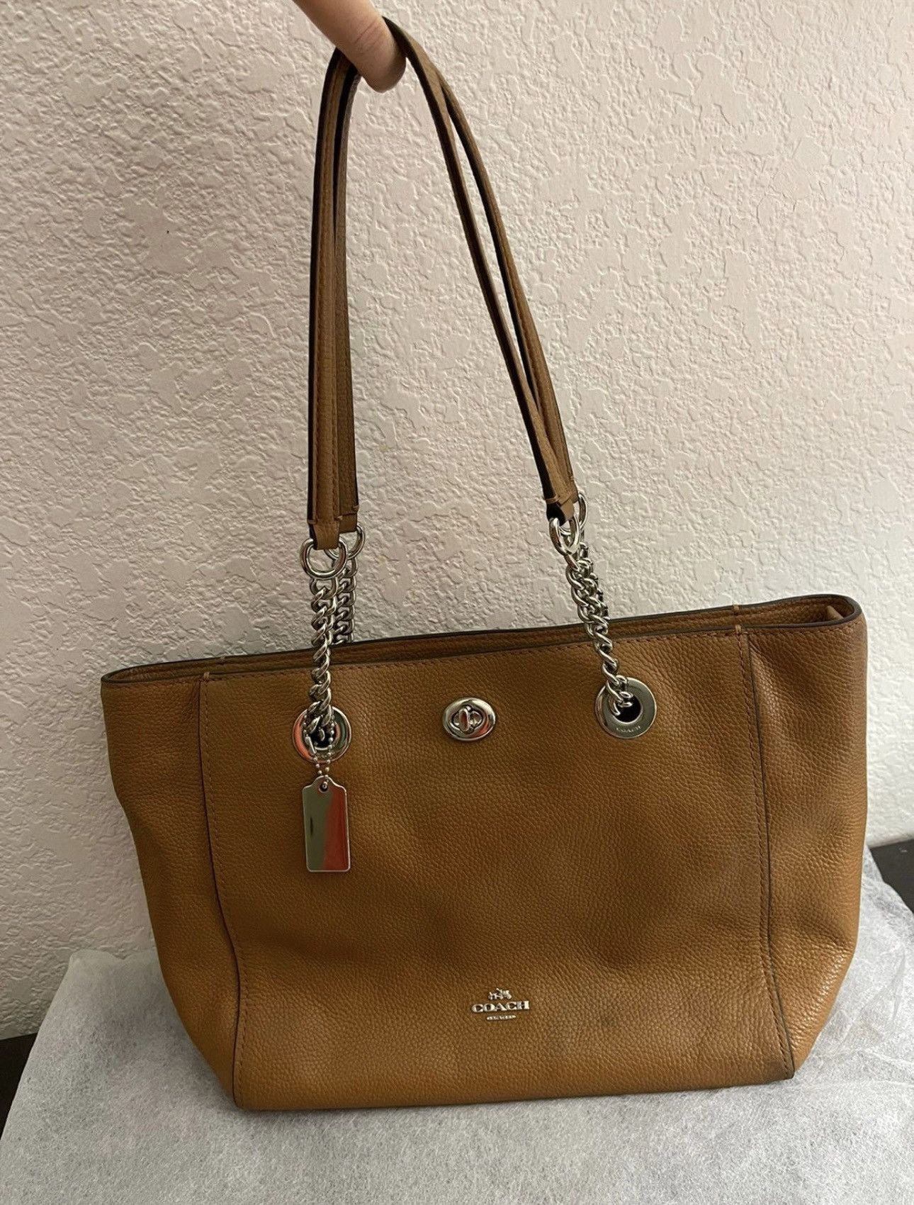Coach Coach Turnlock Chain Tote Leather in Brown color Size ONE SIZE - 9 Thumbnail