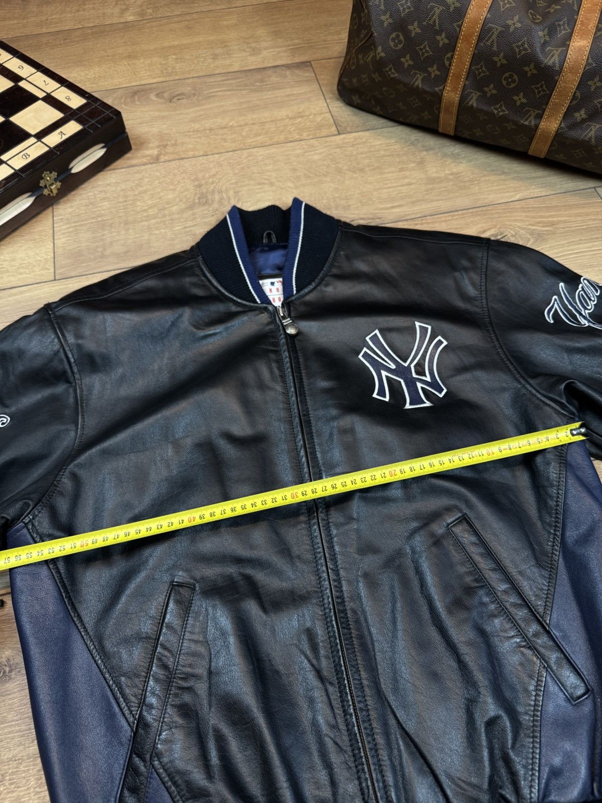 New York Yankees New York Yankees leather jacket original baseball retro item Size US L / EU 52-54 / 3 - 7 Thumbnail