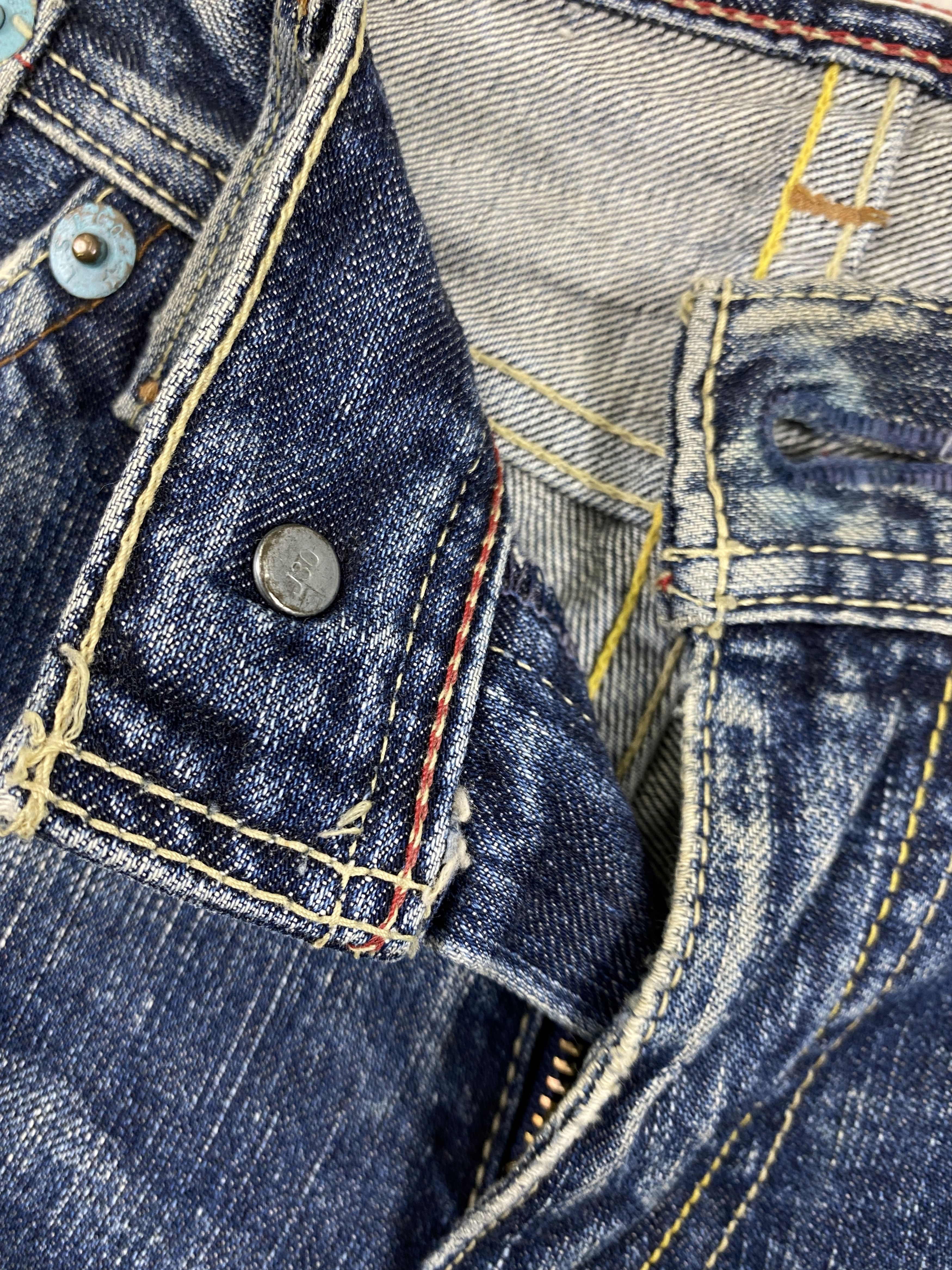 Japanese Brand Faded Blue Vintage Levi's Redloop Flare 31x28 Denim- JN3518 Size US 31 - 6 Thumbnail