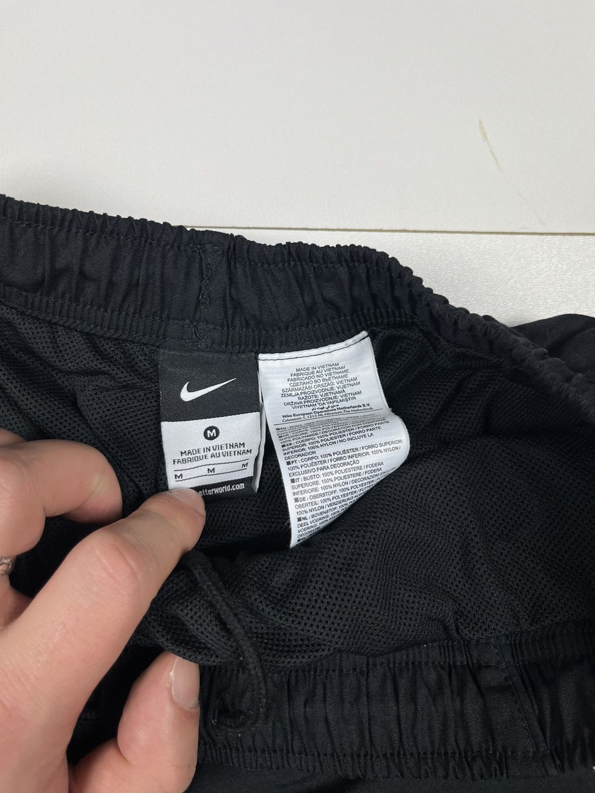 Nike Vintage Nike 90s Nylon Basic TrackPants Size US 32 / EU 48 - 8 Thumbnail
