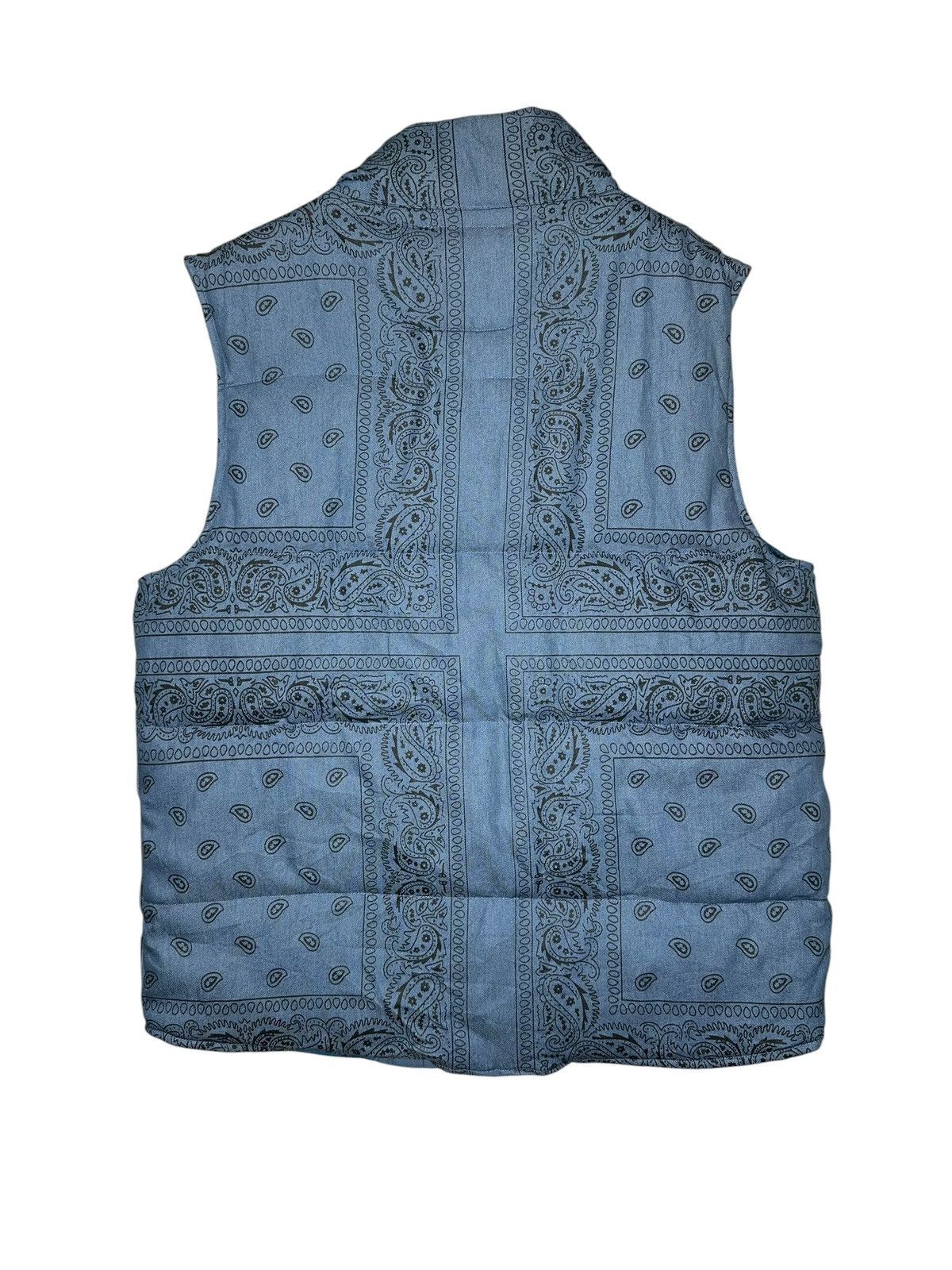Japanese Brand Blue bandana paisley puffer vest from Unrelaxing Design. Size US L / EU 52-54 / 3 - 2 Thumbnail