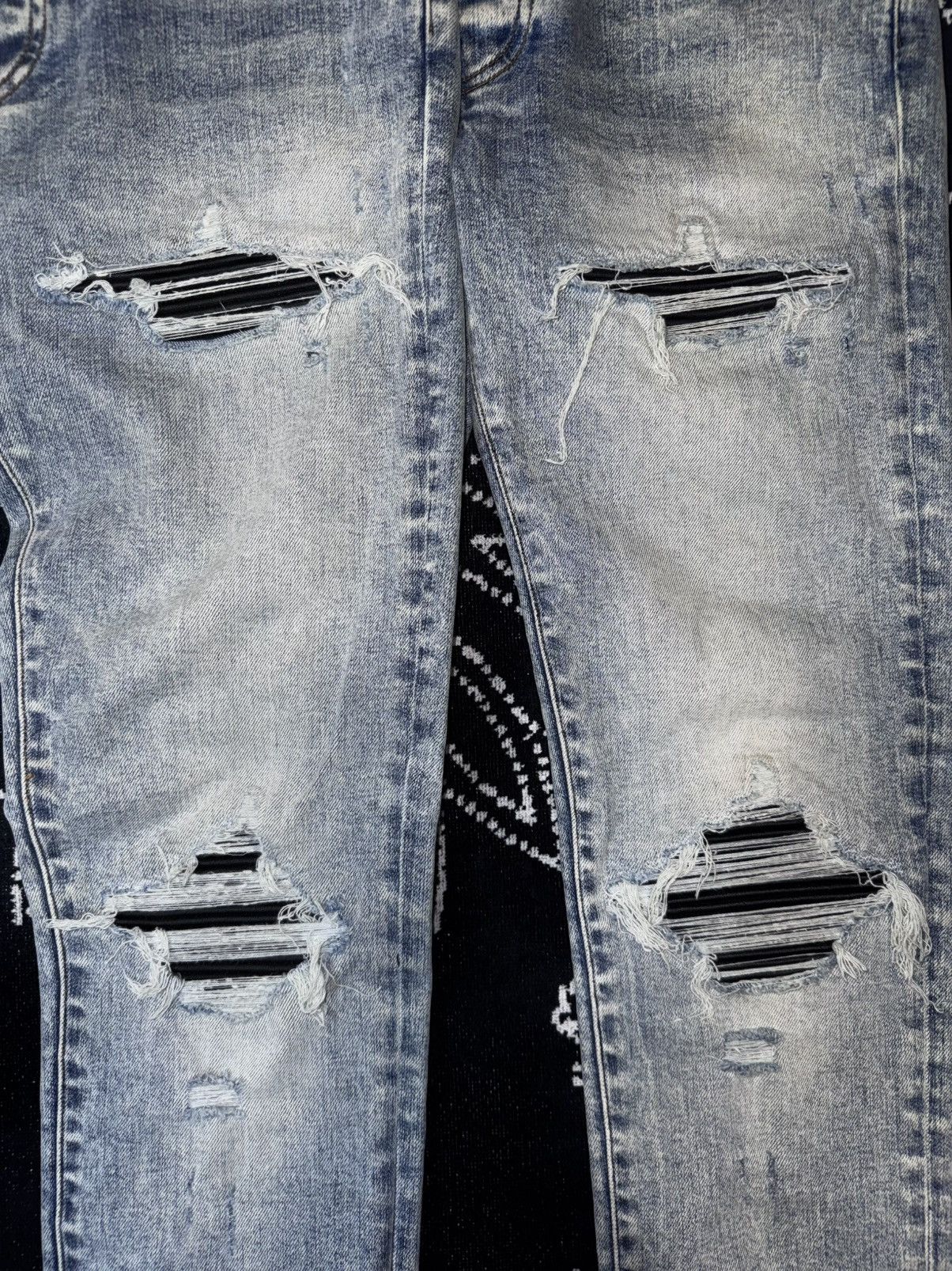 Amiri AMIRI MX1 BLUE DISTRESSED JEANS Size US 31 - 10 Thumbnail