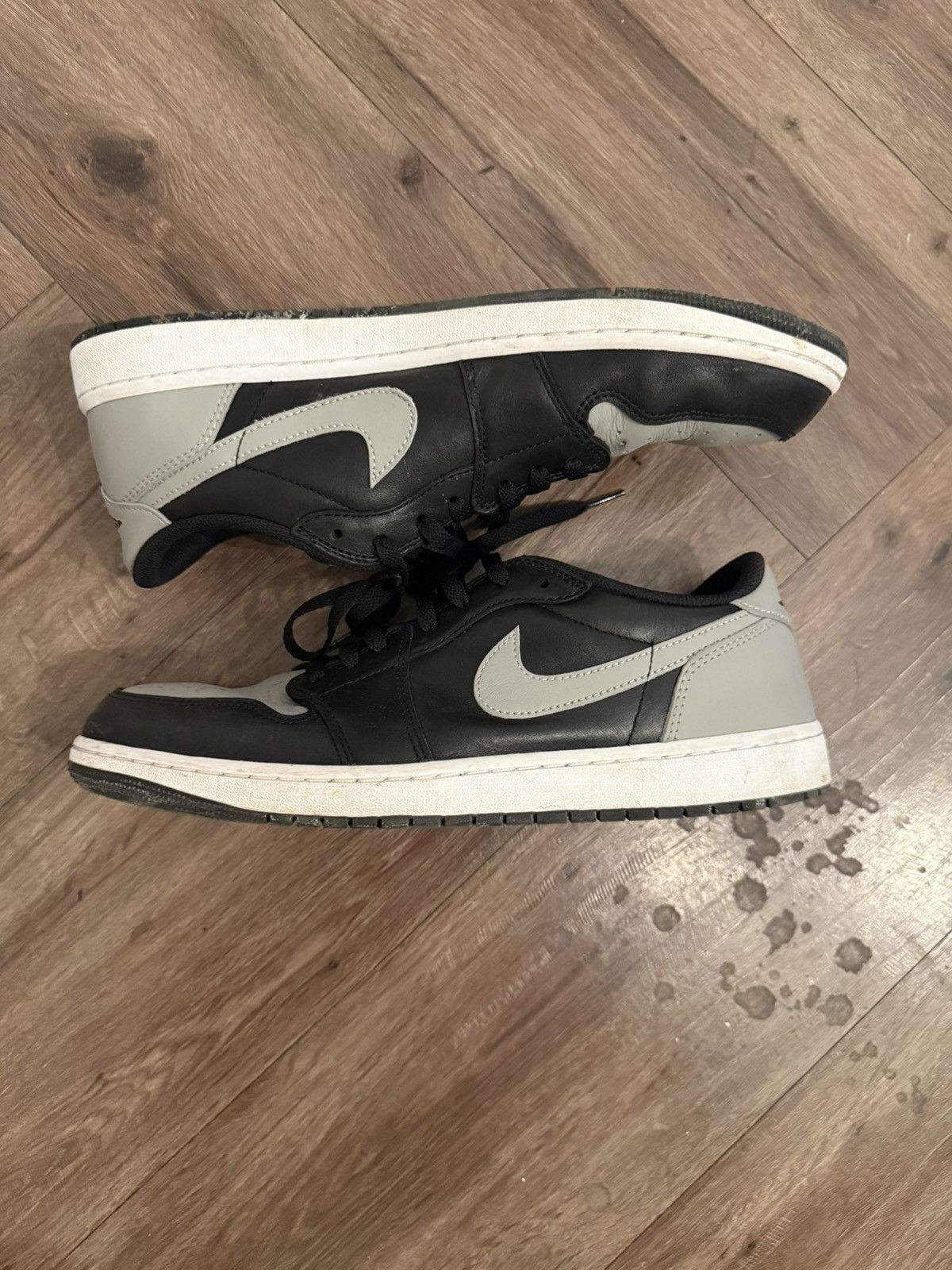Nike Jordan 1 Low og shadow 2024 Size US 13 / EU 46 - 5 Thumbnail