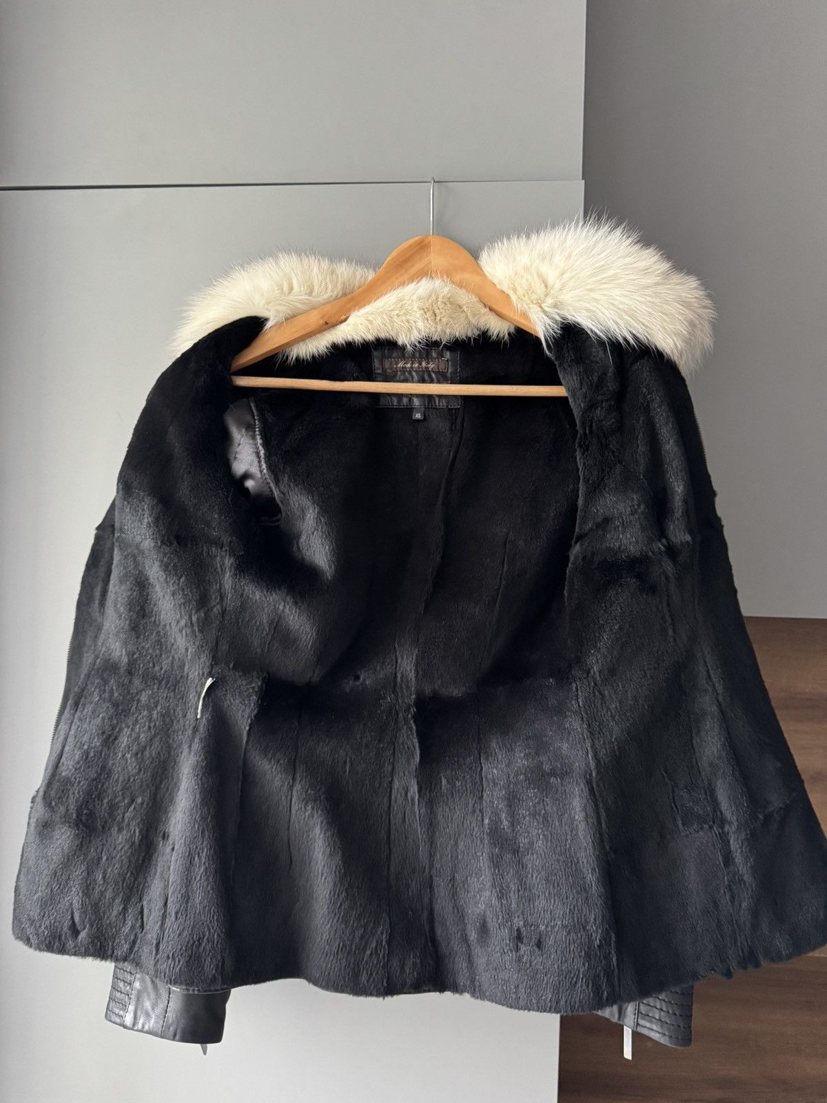 Roberto Cavalli Roberto Cavalli 2000’s Leather Textured Fur Moto Jacket Size XS / US 0-2 / IT 36-38 - 8 Thumbnail