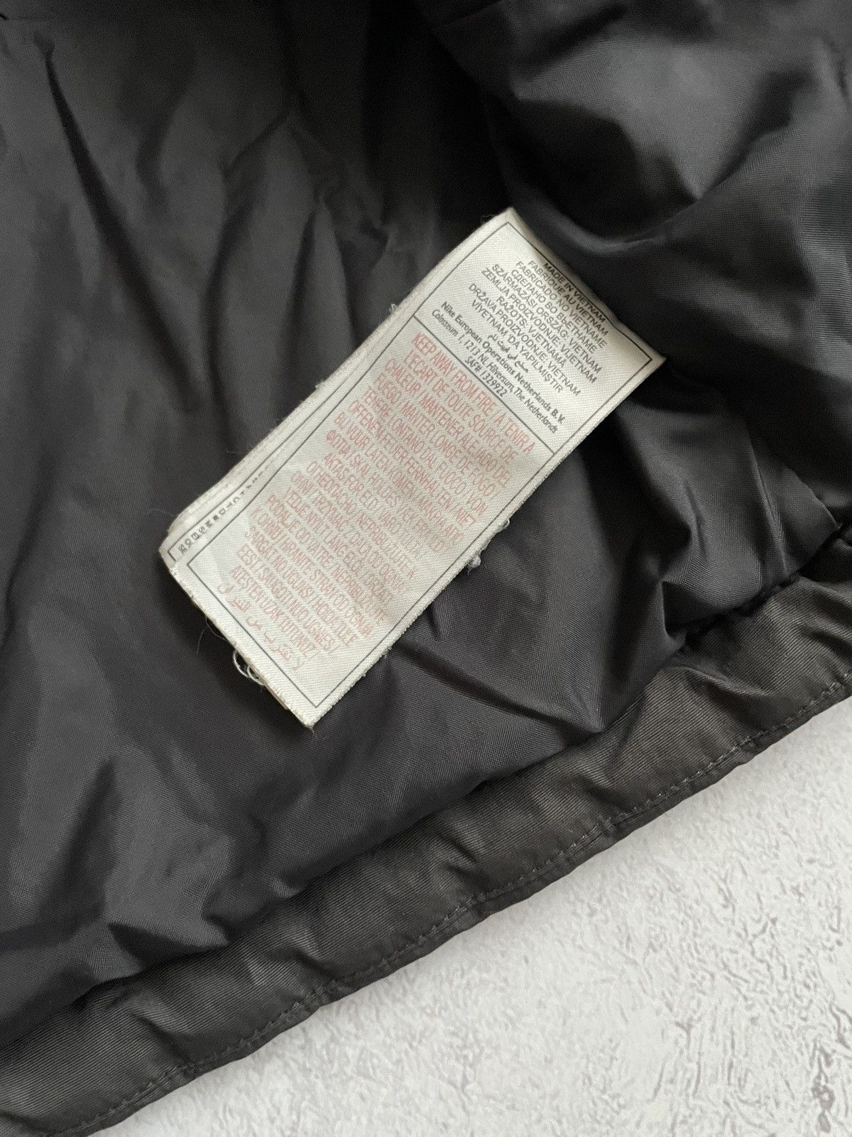 Nike Vintage Y2K Nike Big Logo Swoosh Puffer Jacket 00s Size M Size US M / EU 48-50 / 2 - 12 Thumbnail