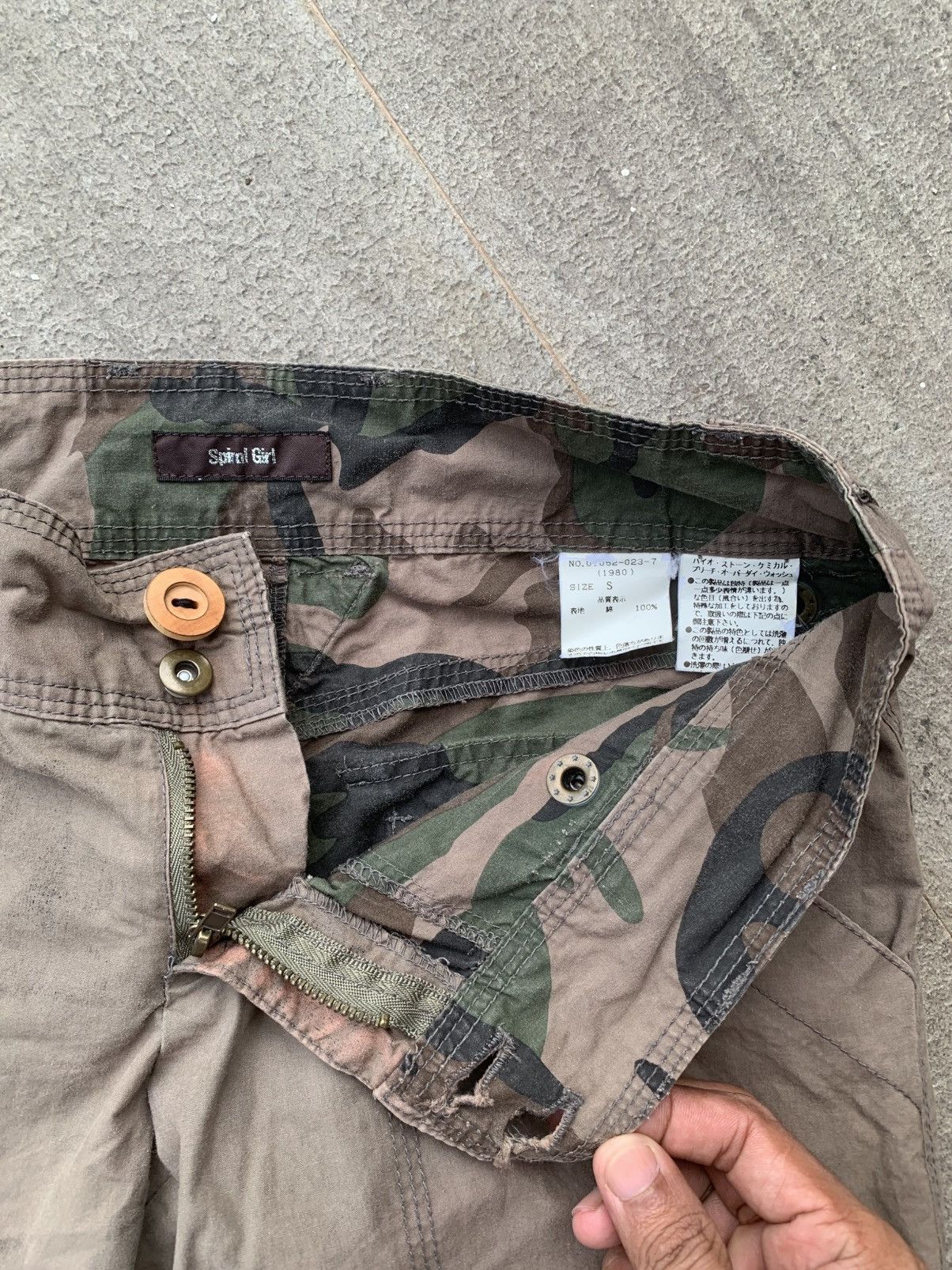 Japanese Brand Spiral Girl Cargo Pants Size 30" / US 8 / IT 44 - 9 Thumbnail
