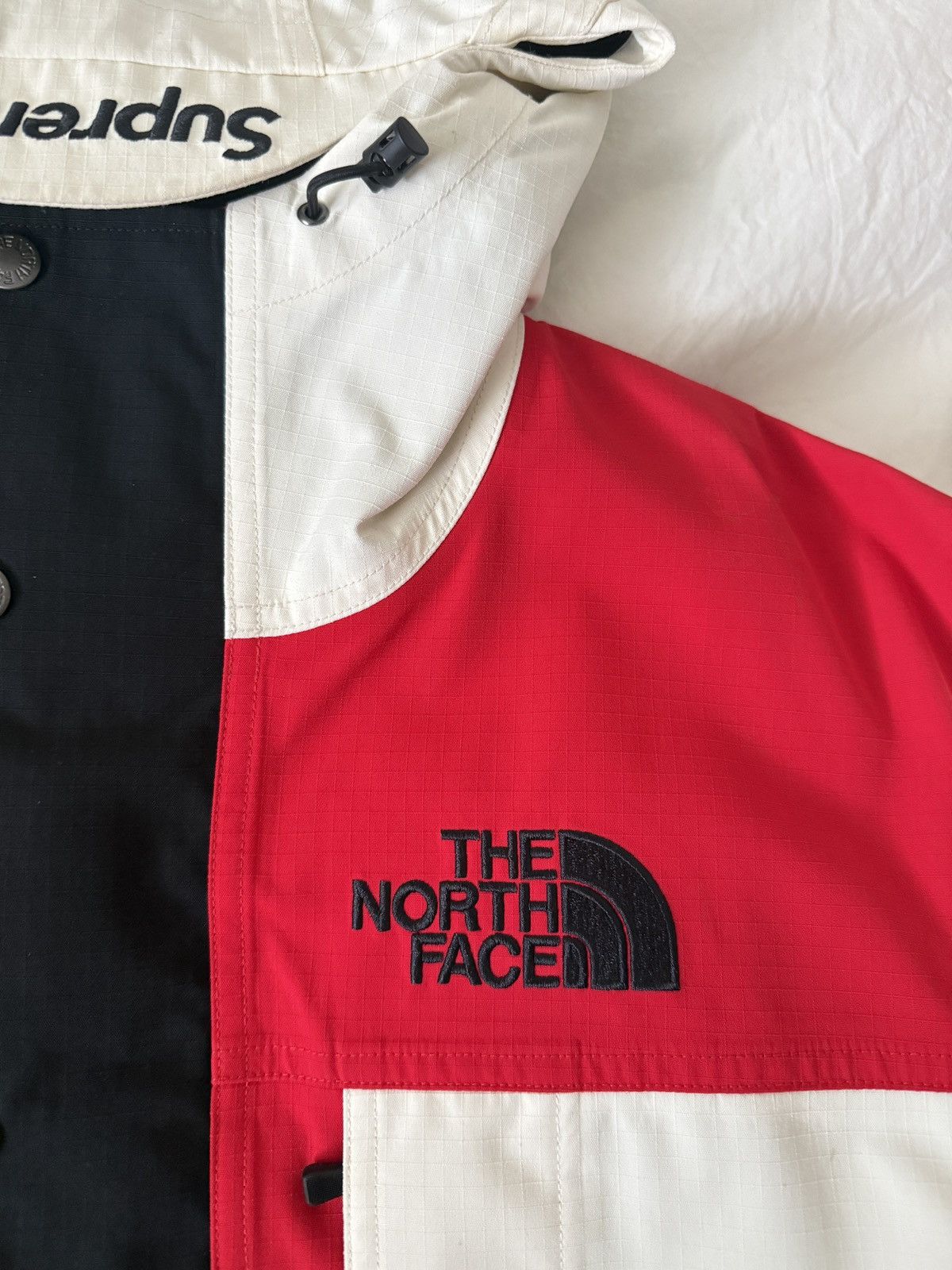 Supreme × The North Face Supreme The North Face Expedition (FW18) Jacket Red Medium Size US M / EU 48-50 / 2 - 3 Thumbnail