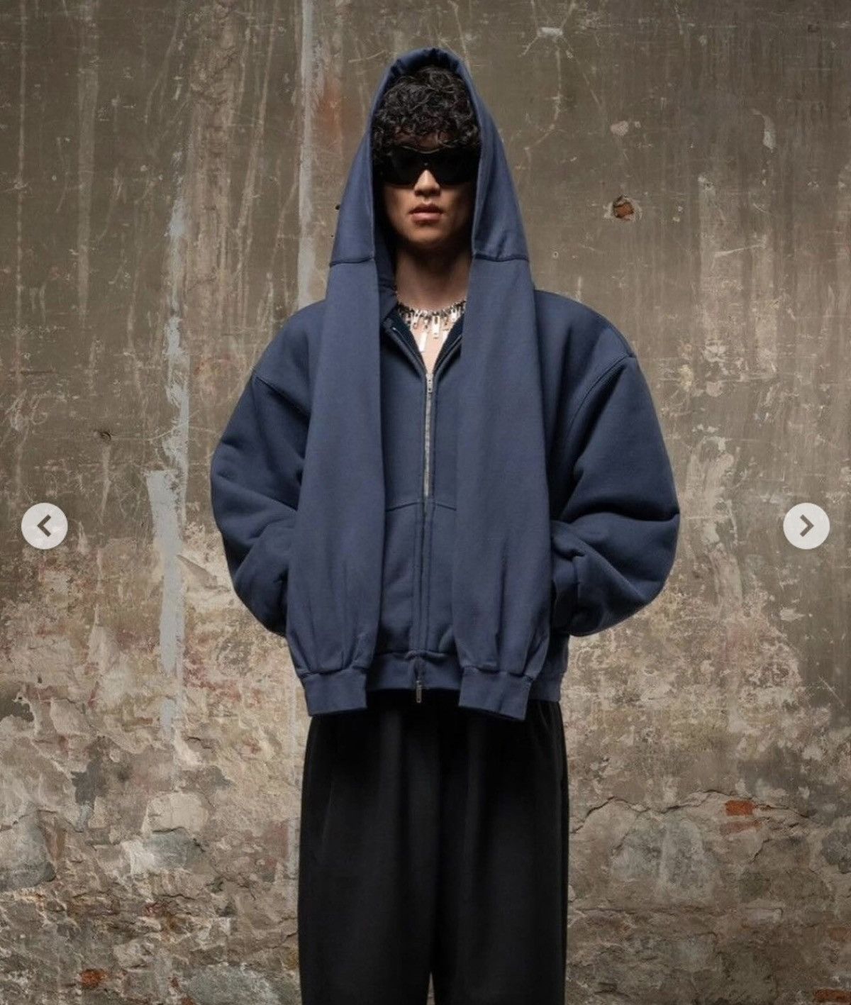 Balenciaga Balenciaga Navy incognito hoodie size small Size US S / EU 44-46 / 1 - 15 Thumbnail