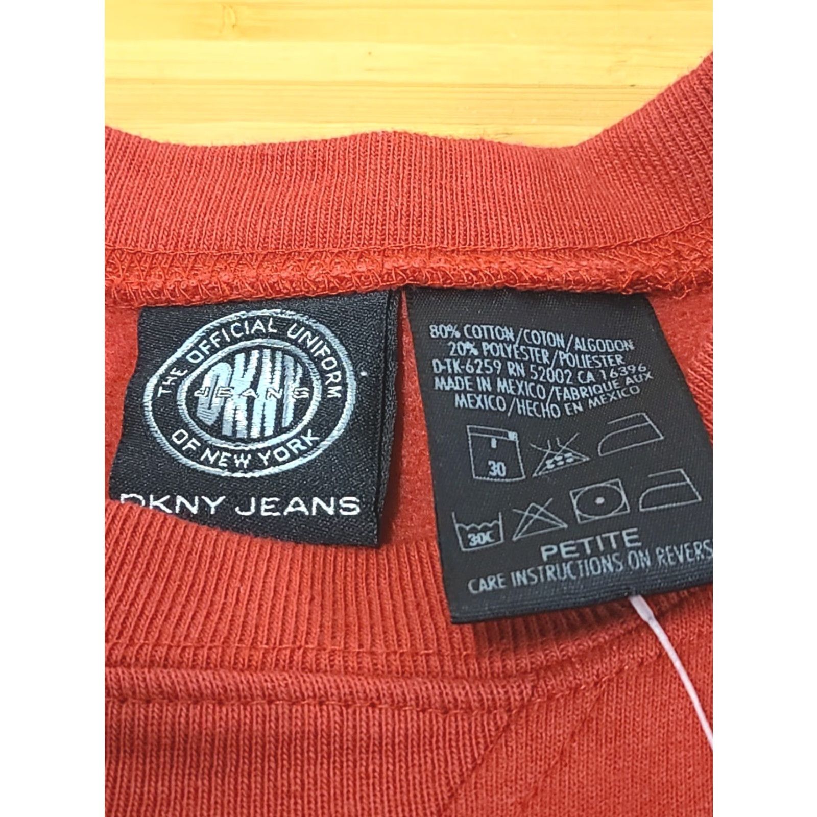 DKNY VINTAGE DKNY Jeans Sweater Women Petite Red Long Sleeve Crew Neck Pullover Logo DKNY Sport DKNY JEANS Size XXS / US 00 / IT 34 - 3 Thumbnail