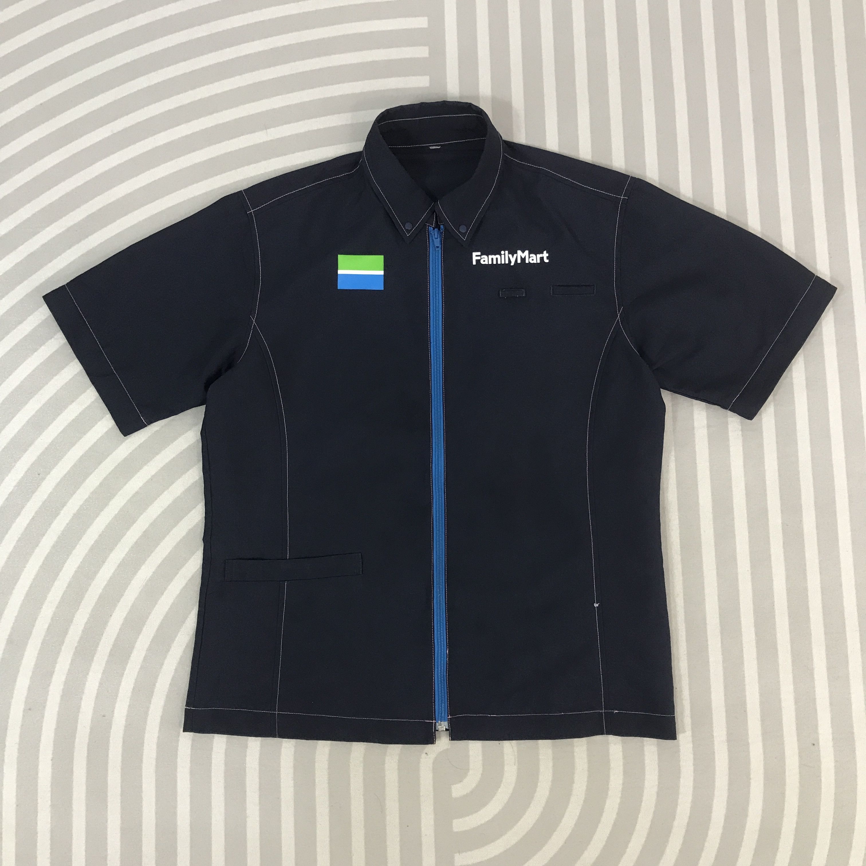 Japanese Brand Vintage Family Mart Japan Uniform Shirt Jacket K64B18 Size US M / EU 48-50 / 2 - 1 Thumbnail
