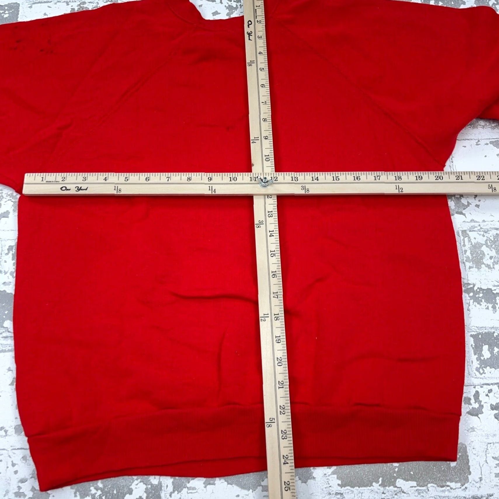 Tultex VINTAGE Tultex Sweatshirt Men Large Red Crew Neck Pullover All Seasons USA 90s Retro Size US L / EU 52-54 / 3 - 7 Thumbnail