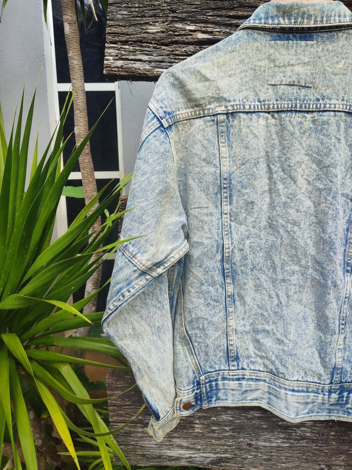Other Vintage Campus In Acid Wash Denim Jacket – Made in Japan Size US M / EU 48-50 / 2 - 6 Thumbnail