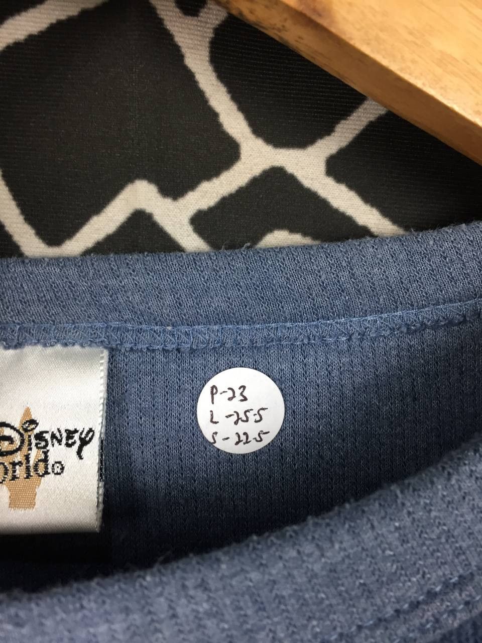 Disney Vtg Walt Disney World Mickey Mouse Thermal Long Sleeve Tee Size US L / EU 52-54 / 3 - 11 Thumbnail