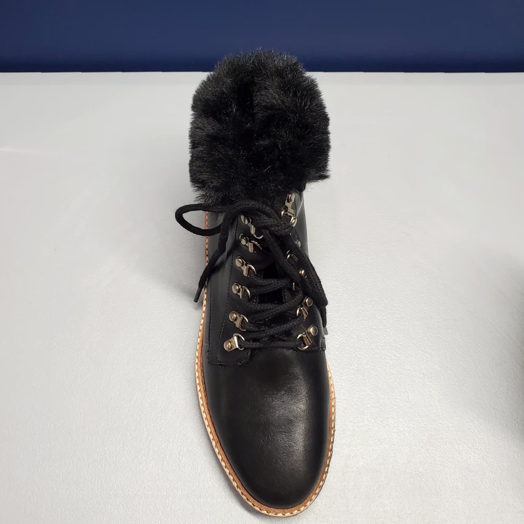 Vintage Botkier Winter Boots Womens Size 7.5 Black Leather Faux Fur Trim Gum Sole Lace Up Casual Fall Winter Shoes Mens? Size US 8 / IT 38 - 5 Thumbnail